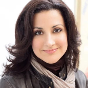 Std Head shot (L.R.) 2440v4.jpg