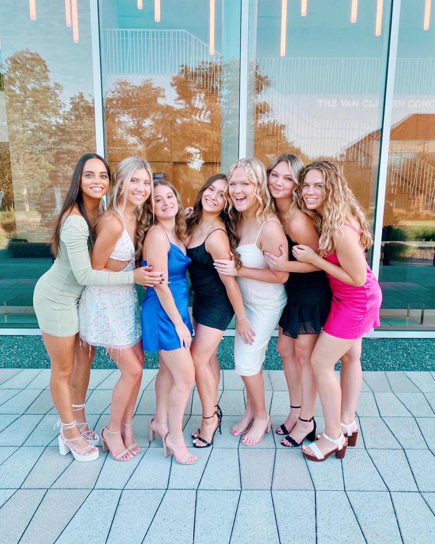 #HAPPYBIRTHDAY Alpha Delta Pi 🧁🪩 172 years of living for eachother 💗✨🎉

#gammachi #adpitcu