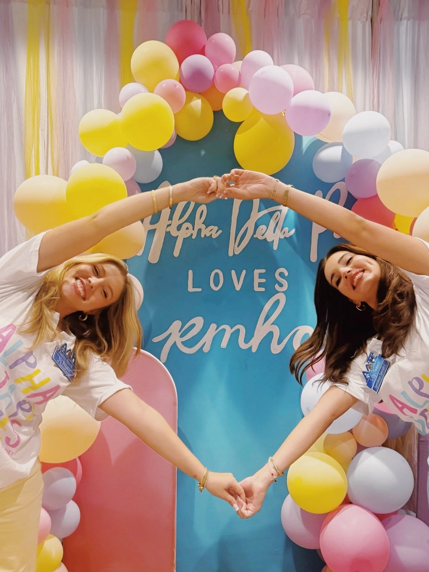 RMHC HIGHLIGHT REEL 🤩💗🏡

From goodie bag making to raising money through some sweet treats we wanted to share a few highlights of our work with @rmhfortworth this semester 🙌✨

This past weekend we hosted &ldquo;A Sweet Treat for a Sweet Cause&rdq