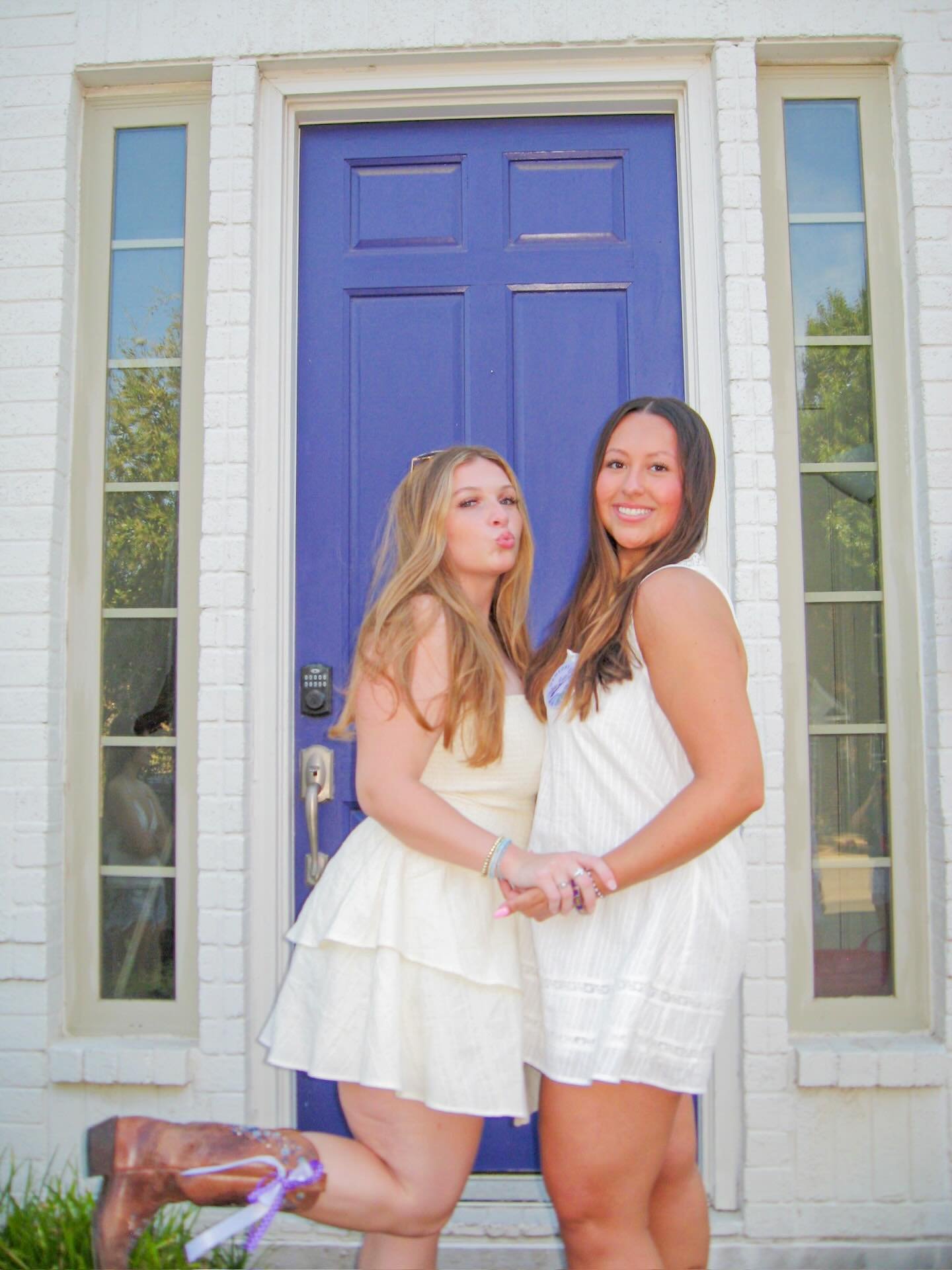 #WLFEOwednesday with roommate duo Mack &amp; Anniston

&ldquo;Living with Anni has honestly been a dream. She&rsquo;s not just the best roomate I could ask for&mdash; she&rsquo;s the kind of best friend that makes every day better. She&rsquo;s always