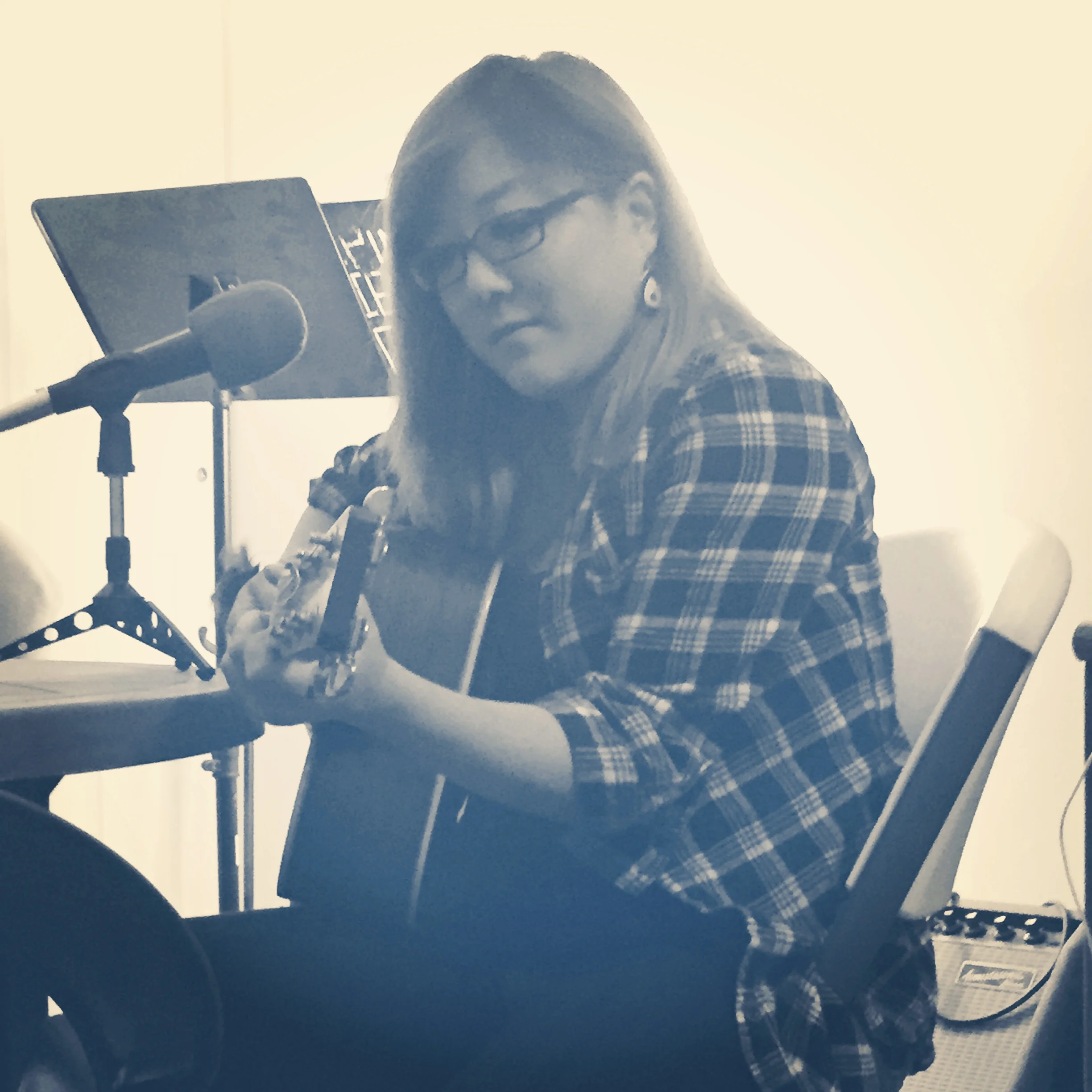  Melanie Meyer playing her new song "Eclipse" 