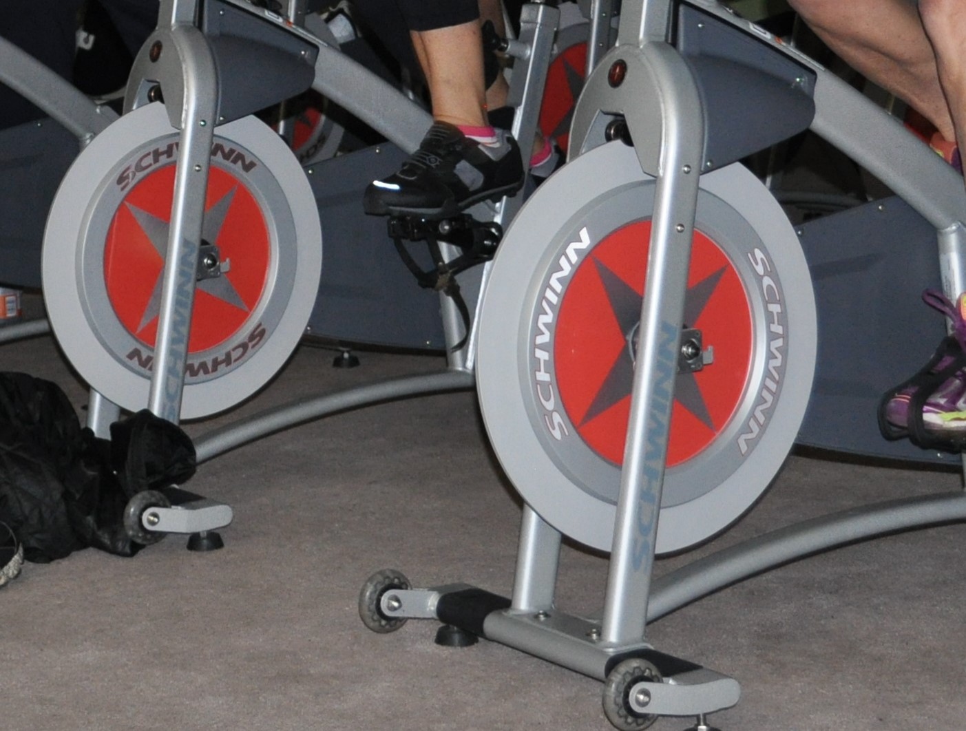 The Ride is a freestyle indoor cycling class that mixes endurance rides with strength- and interval-training on the bike. Instructors guide you through 55 minutes of fast-paced, high-energy intervals of climbing and sprinting.