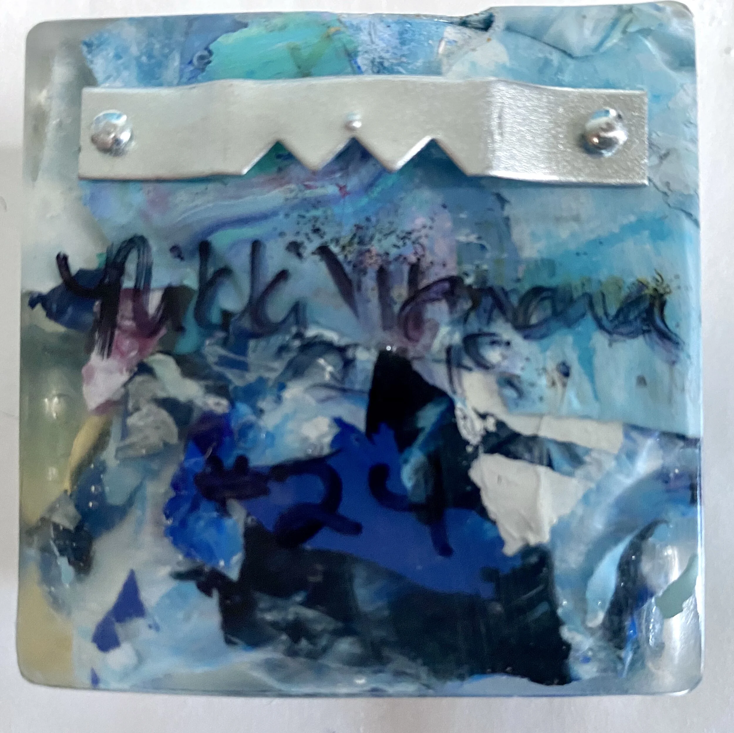 C8B80C8A-5912-4BF7-8B4E-F9092A14E8DD