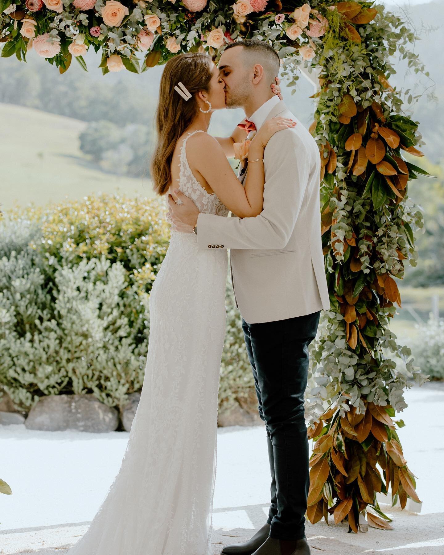 &lsquo;You may kiss your bride&rsquo; &mdash; Sarah &amp; Jamal

Venue @cowbell_creek 
Dress @madewithlovebridal 
Videographer @lovelane.films 
Flowers @missylabelle 
Celebrant @am.celebrant 
Hair @foxslanestyling 
MUA @bexi_makeupartist @makeupbyemm