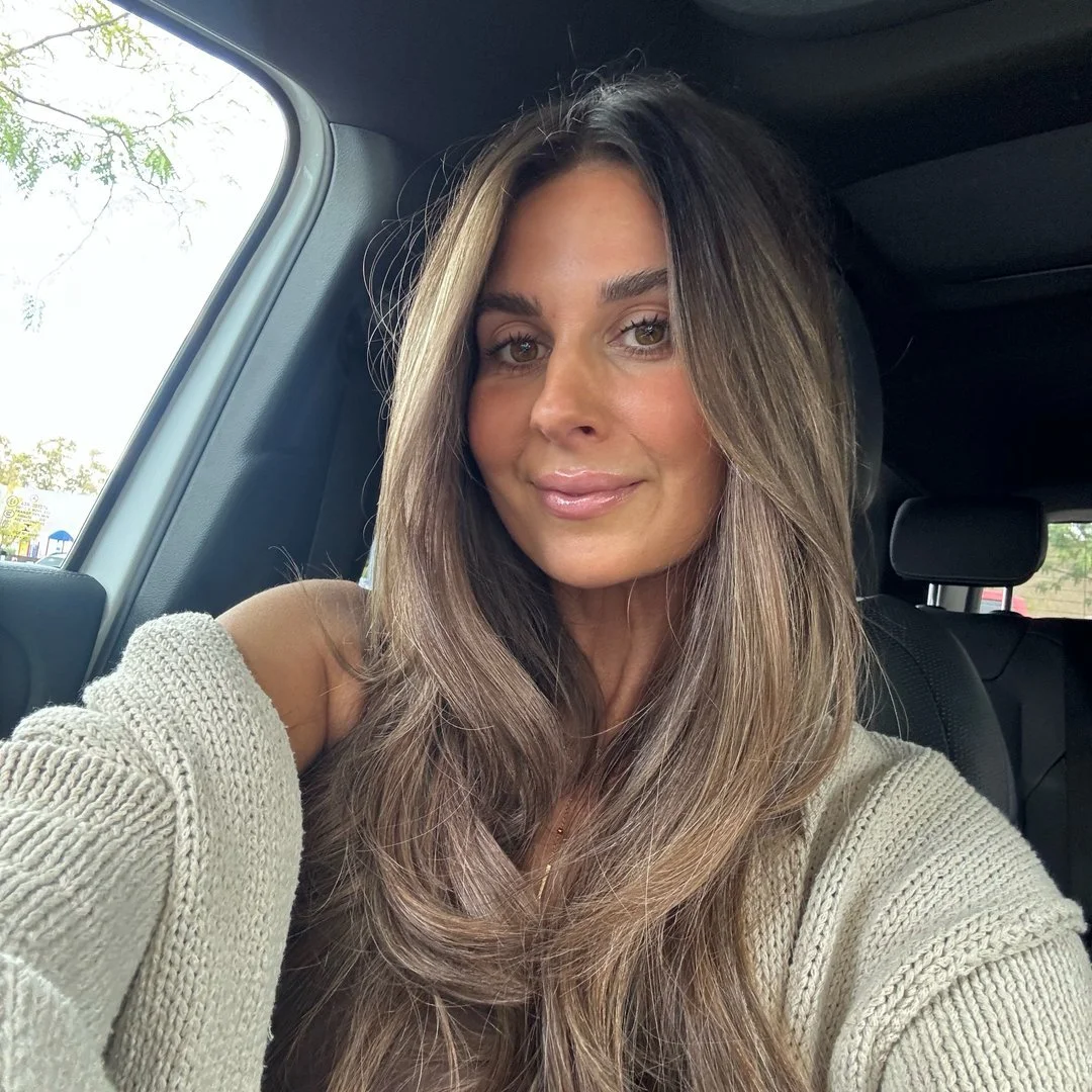   Margo Lloyd    IG:    @ margo.lloyd  