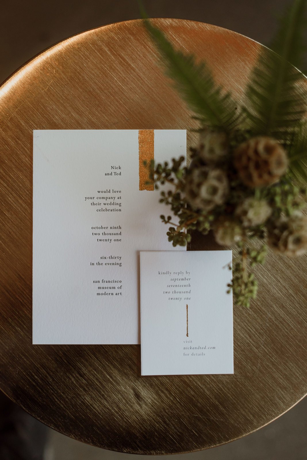 015-modern-minimalist-gold-leaf-wedding-invitiation.jpg