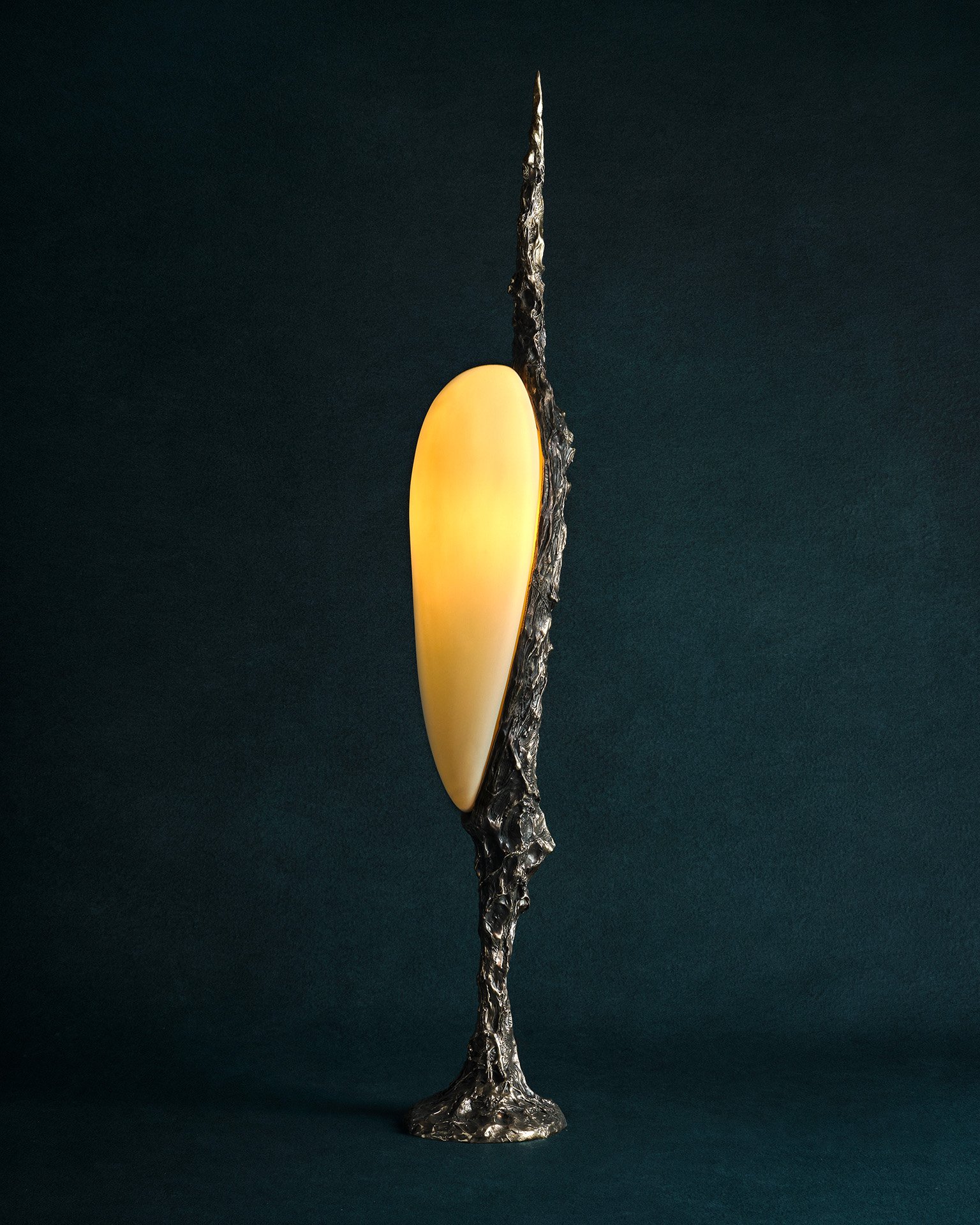 William Guillon _ LV-426 _ Table Lamp _ Cast Bronze Porcelain _ Nicolas Seurot _ 1.jpg