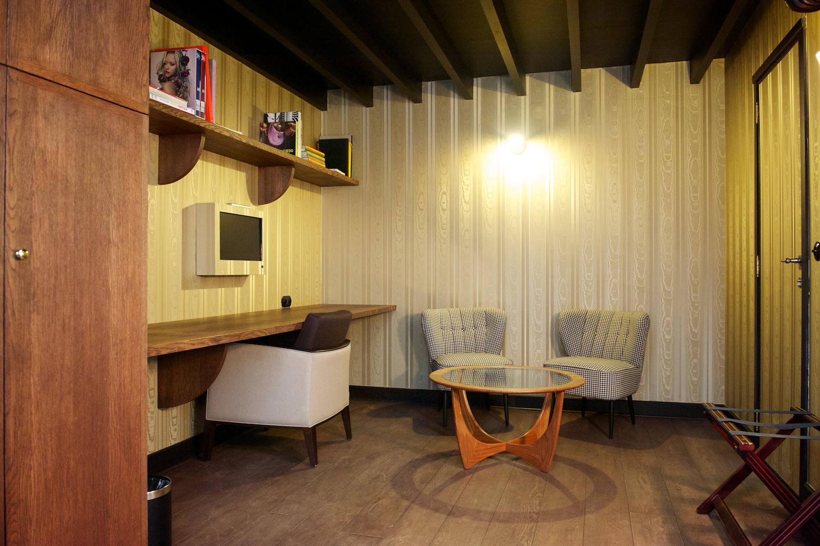  Hotel Le Berger&nbsp;   Comfort Mezzanine    BOOK A ROOM  