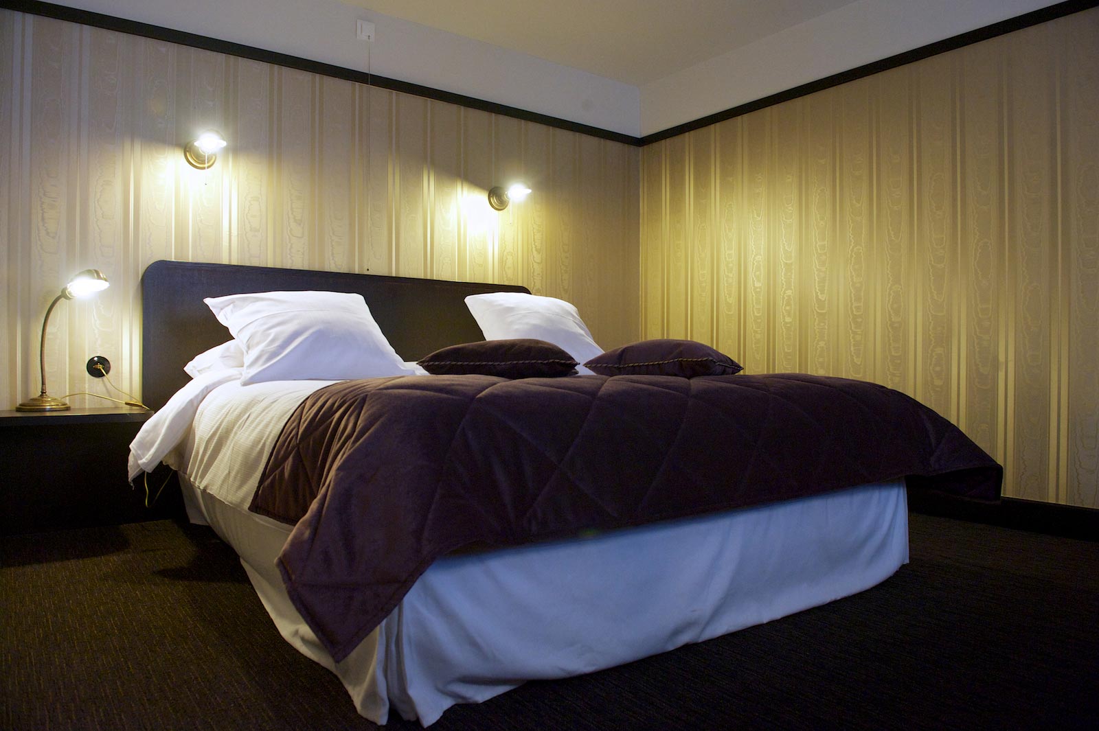 hotel-le-berger-rooms-comfort-mezzanine-eulalie-003-09.jpg