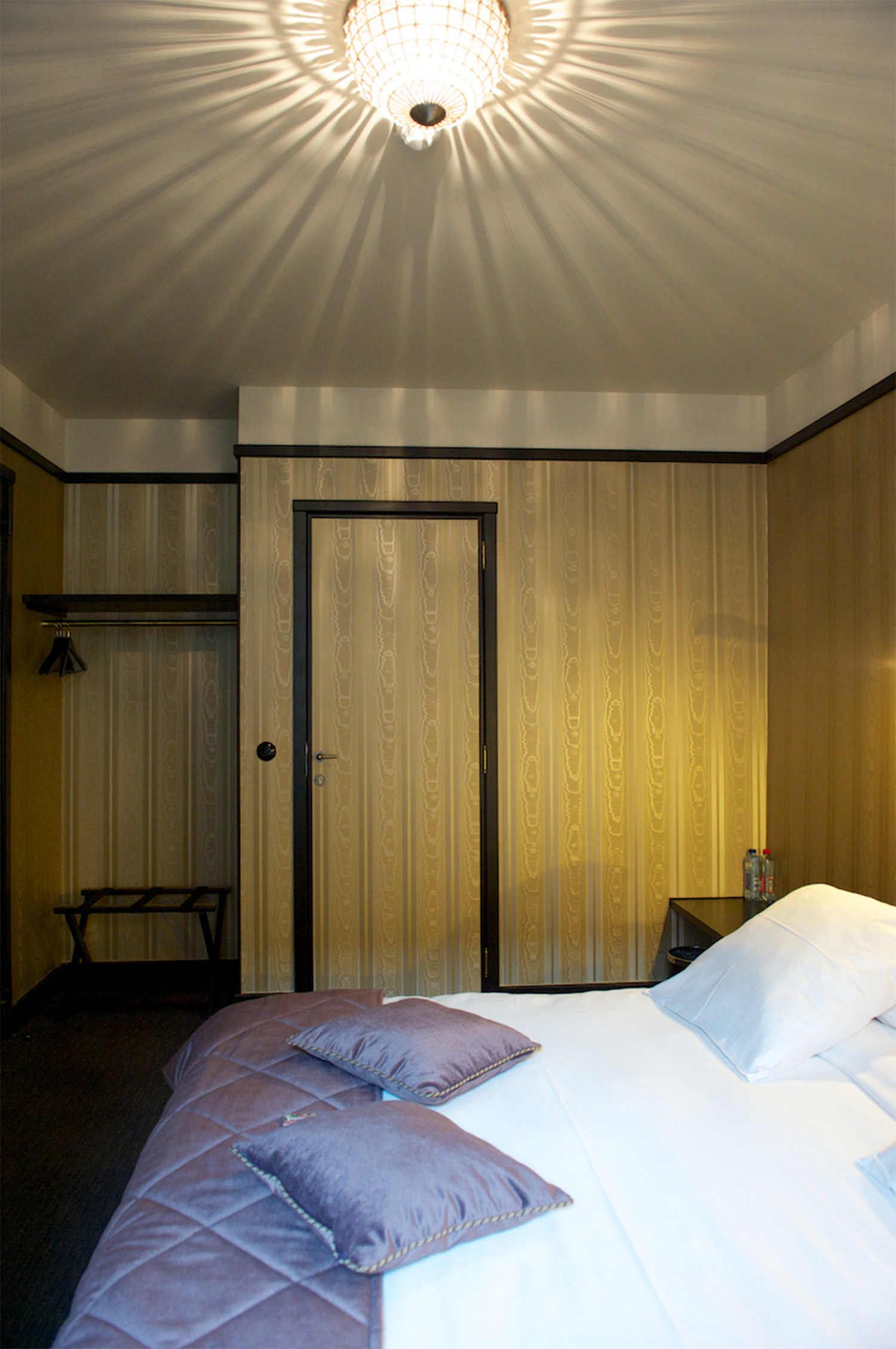 hotel-le-berger-rooms-comfort-madeleine-11-06.jpg