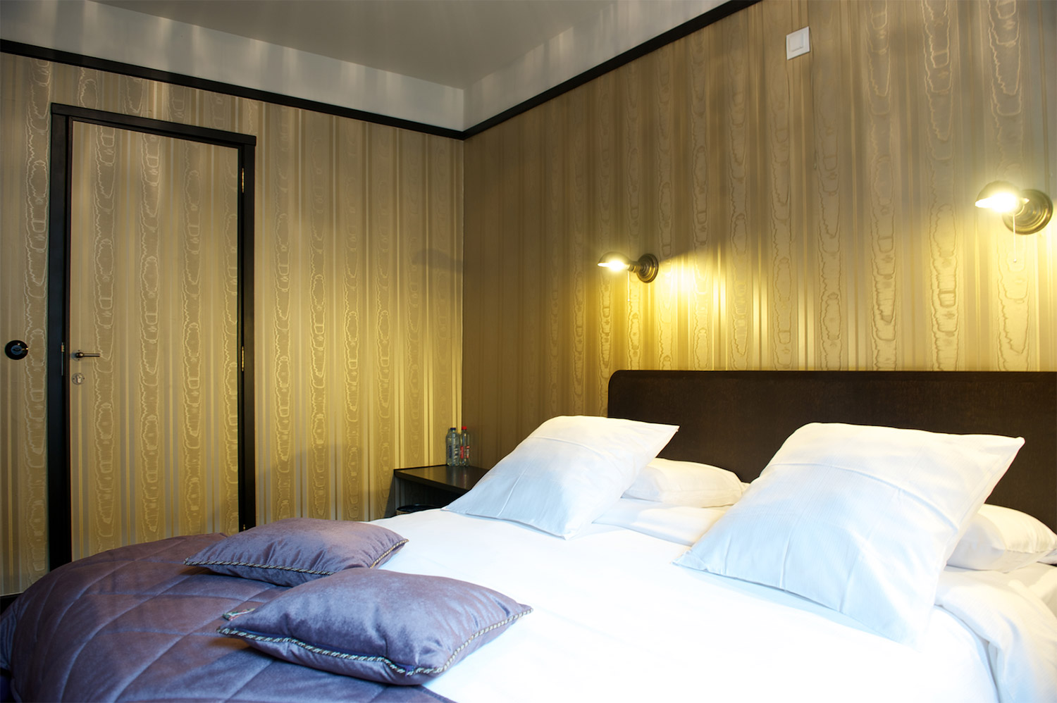 hotel-le-berger-rooms-comfort-madeleine-11-04.jpg