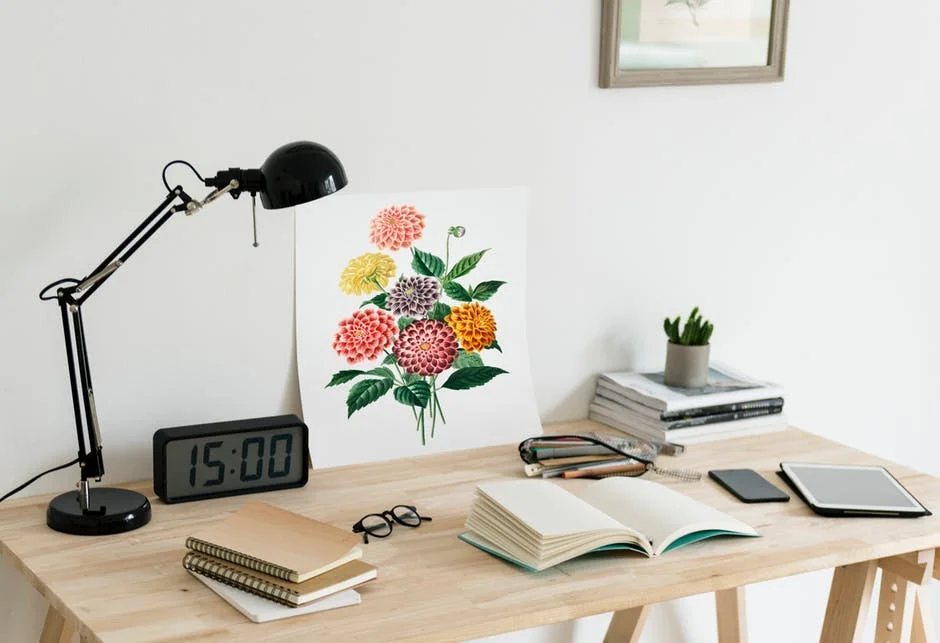 Clean desk.jpg