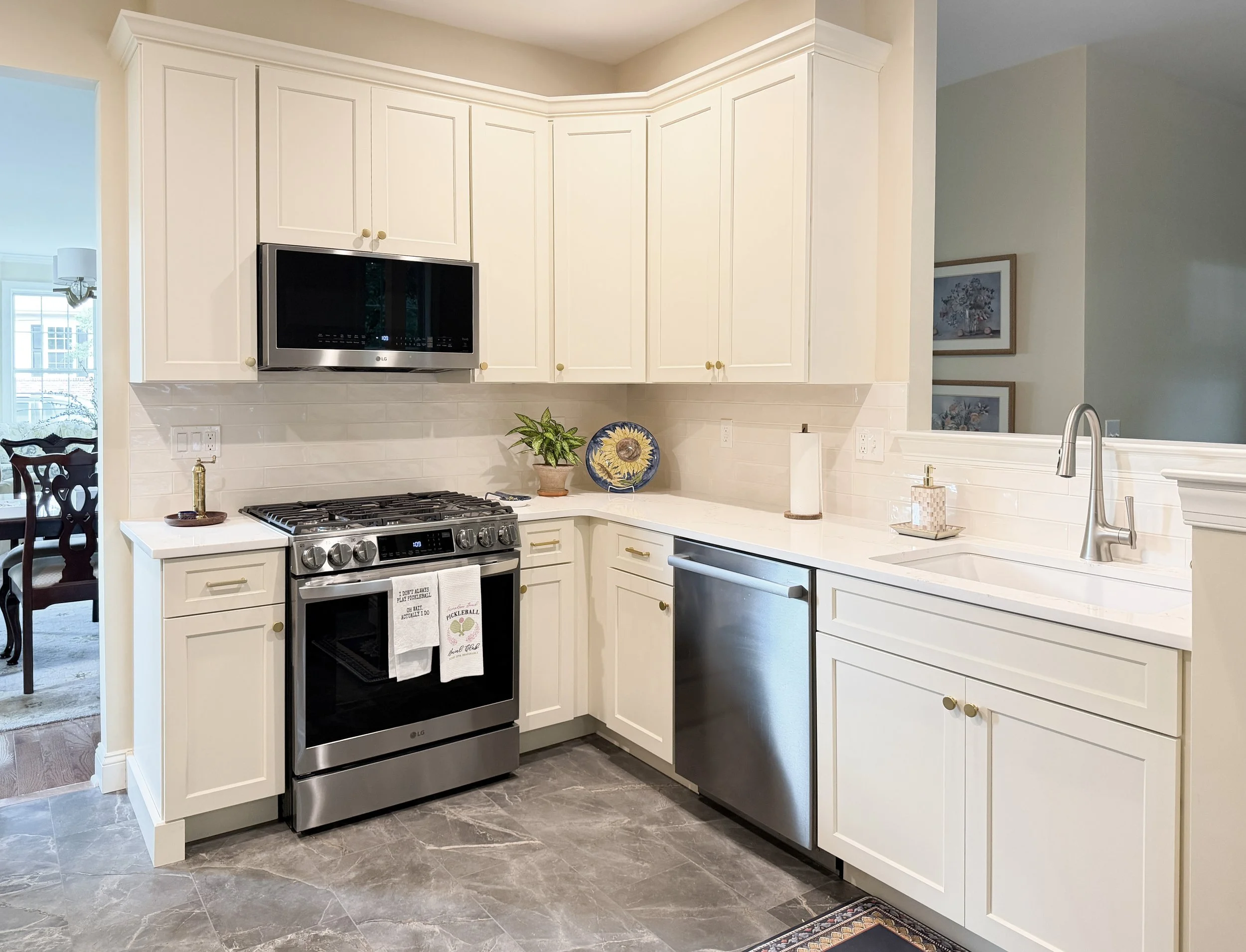 Holcomb_Kitchen_01.jpeg