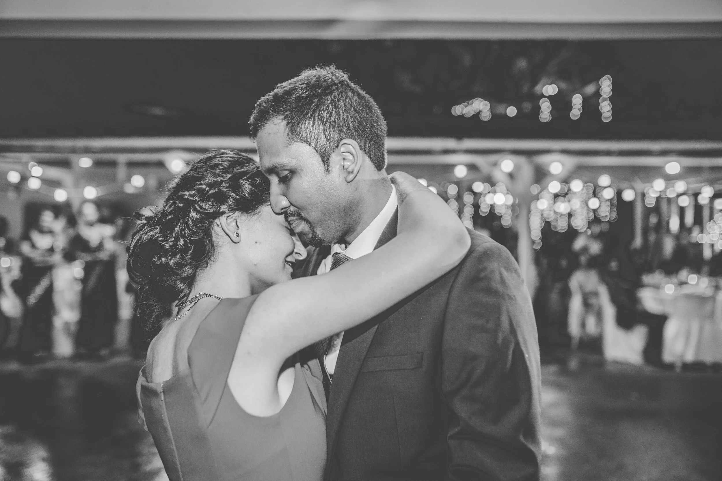 Indian Wedding Couple first Dance