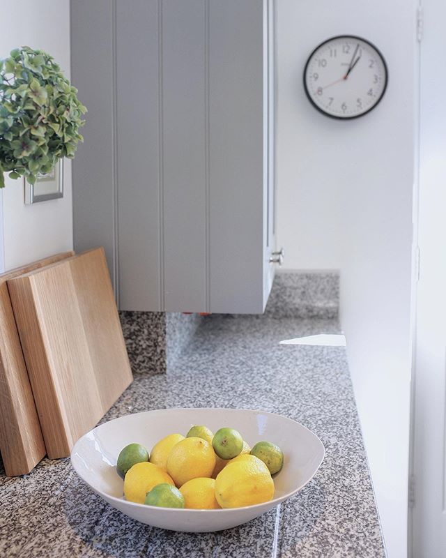 S U N S H I N E 🍋 | completed project sunny site visit today to take a few snaps so we can share the results! This property features a bespoke kitchen built by our team, topped with this stunning @delankquarry granite worktop which is the perfect fi