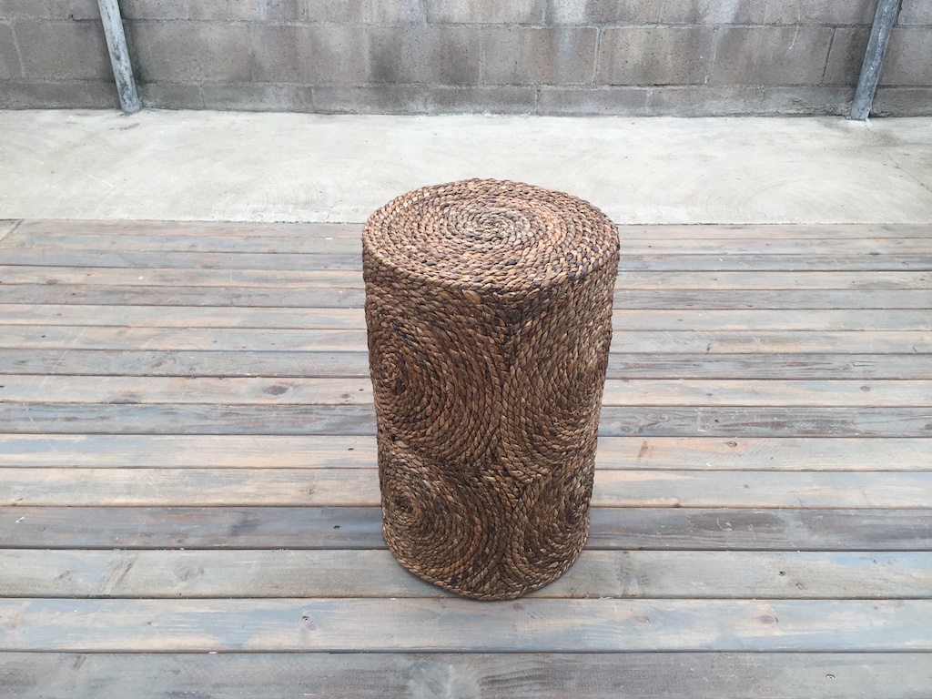 BANANA ROPE SIDE TABLE