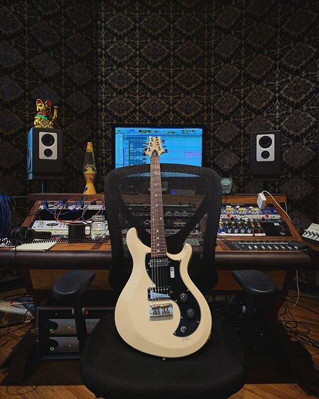 Loved the semi hollow so much that I had to get the solid body. 
@prsguitars for the win.