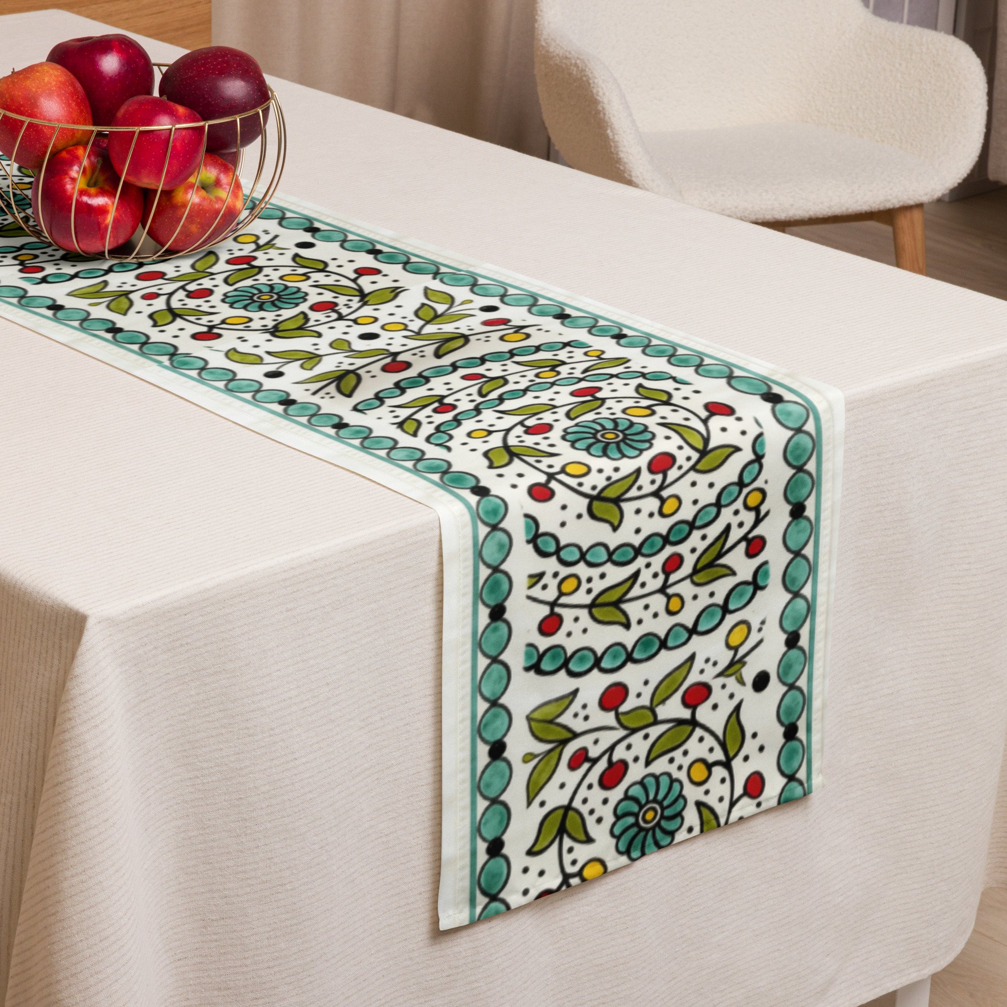 table-runner-white-front-69360f6703491.jpg