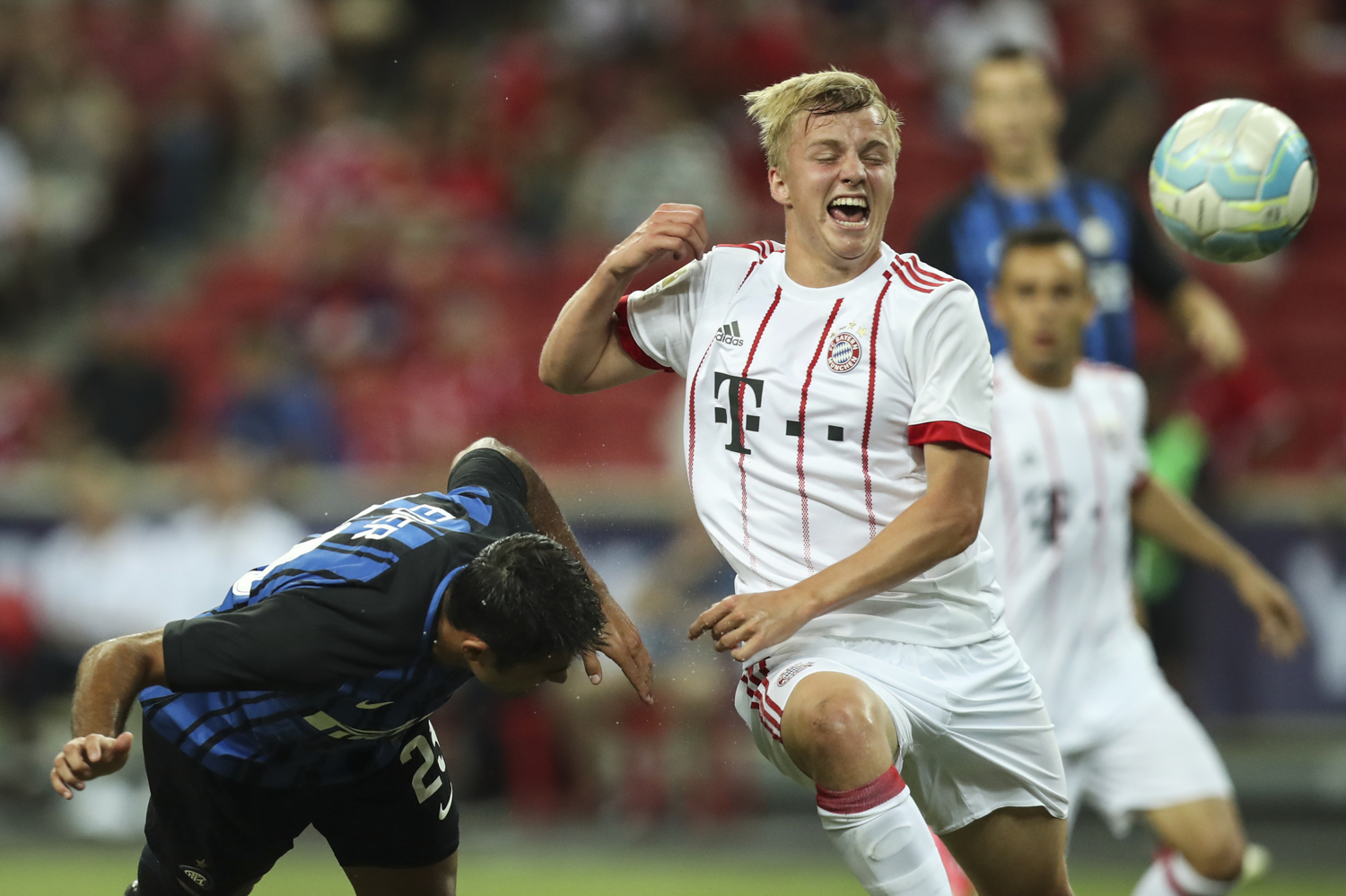  Soccer Football - Bayern Munich v Inter Milan - International Champions Cup Singapore - Singapore - July 27, 2017 Inter Milan’s Eder Martins scores his side's first goal. REUTERS/Yong Teck Lim 