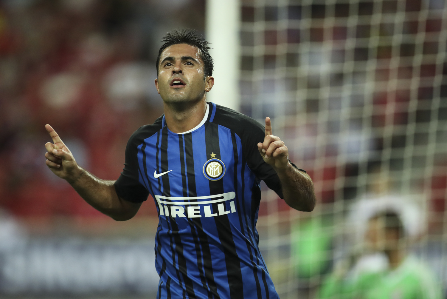  Soccer Football - Bayern Munich v Inter Milan - International Champions Cup Singapore - Singapore - July 27, 2017 Inter Milan's Eder Martins celebrates after scoring his second goal. REUTERS/Yong Teck Lim 