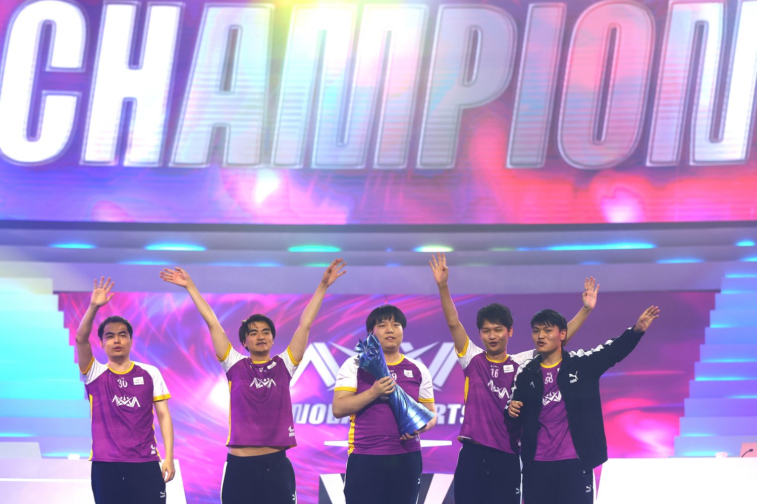  SINGAPORE, SINGAPORE - JULY 09: Nova Esports celebrate with the trophy after defeating J Team in the finals of the 2022 Wild Rift Icons Global Championship at Suntec Singapore International Convention & Exhibition Centre on July 09, 2022 in Singapor