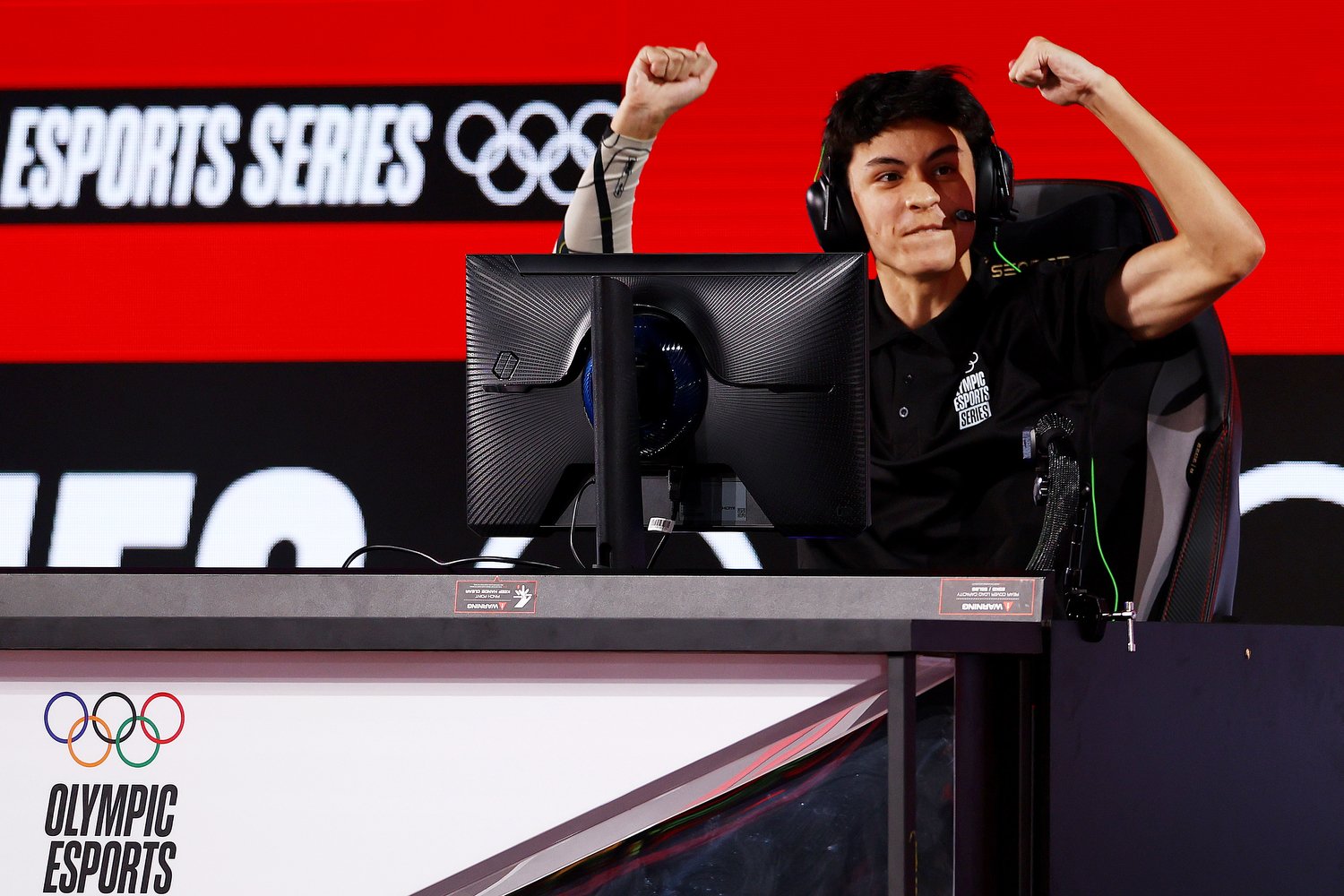  SINGAPORE, SINGAPORE - JUNE 24: Lucas "anon" Malissa of Team Australia celebrates after winning the ISSF Challenge featuring Fortnite semifinal match against Andrej "Merstach" Piratov of Team Latvia on day three of the Olympic Esports Week at Suntec