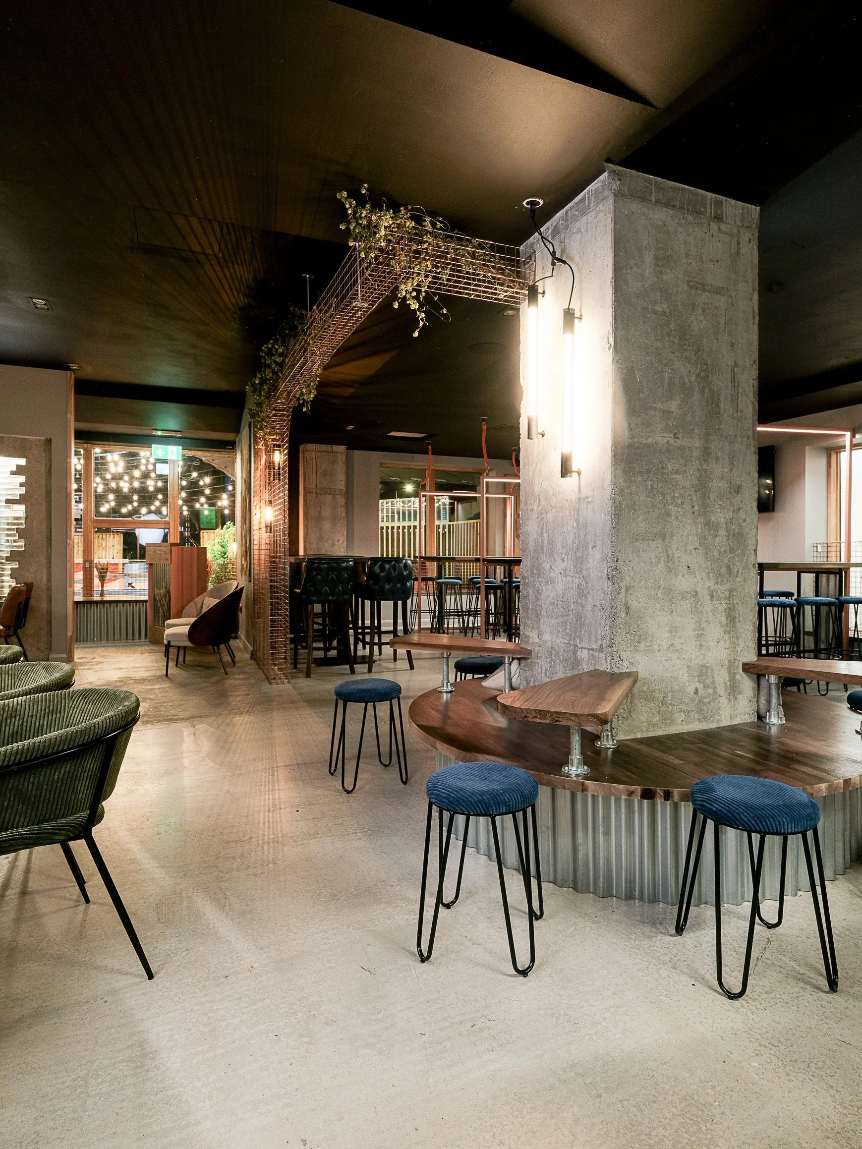 Brickyard Gastropub Interior-18.jpg