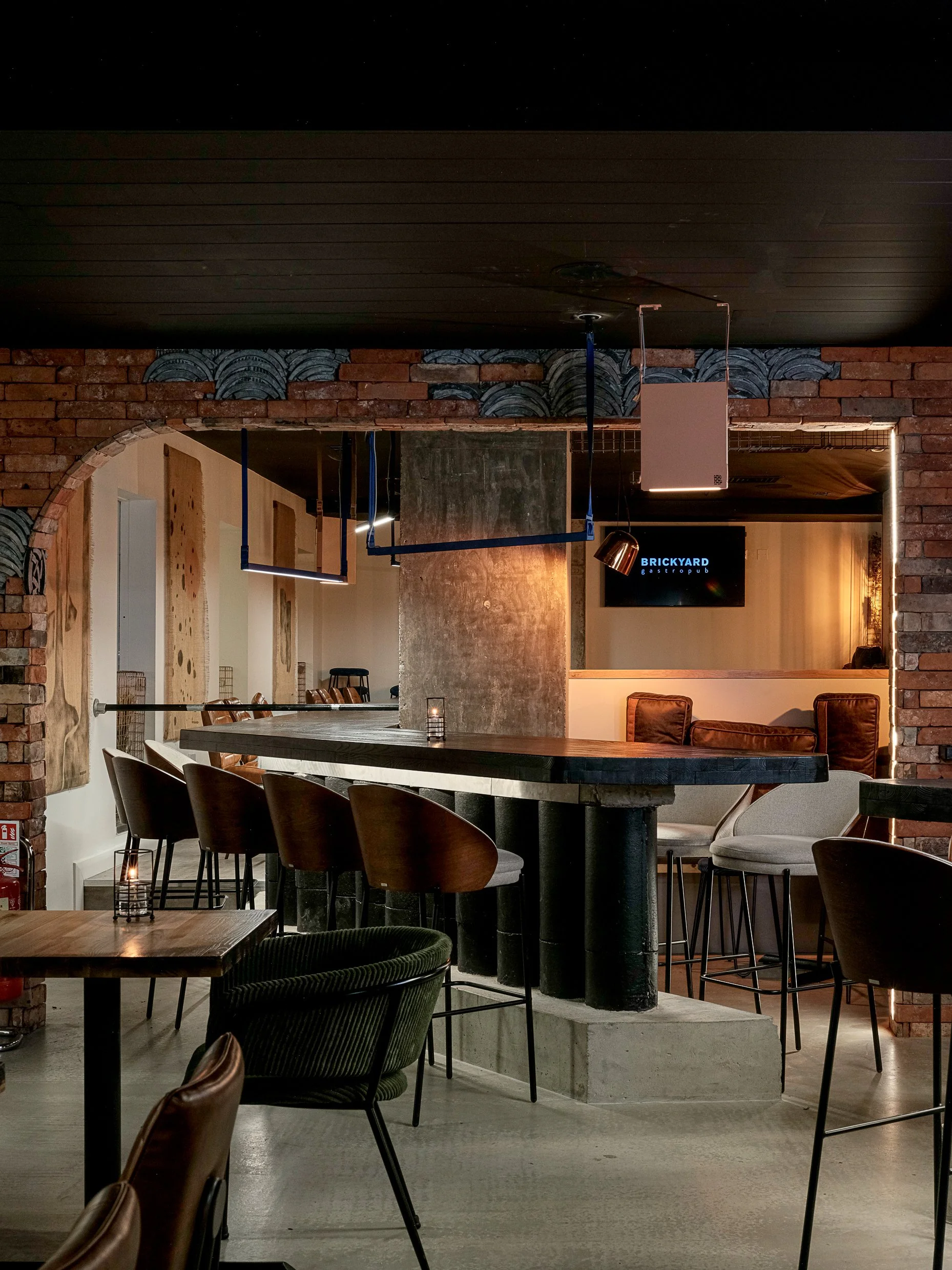 Brickyard Gastropub Interior-39.jpg