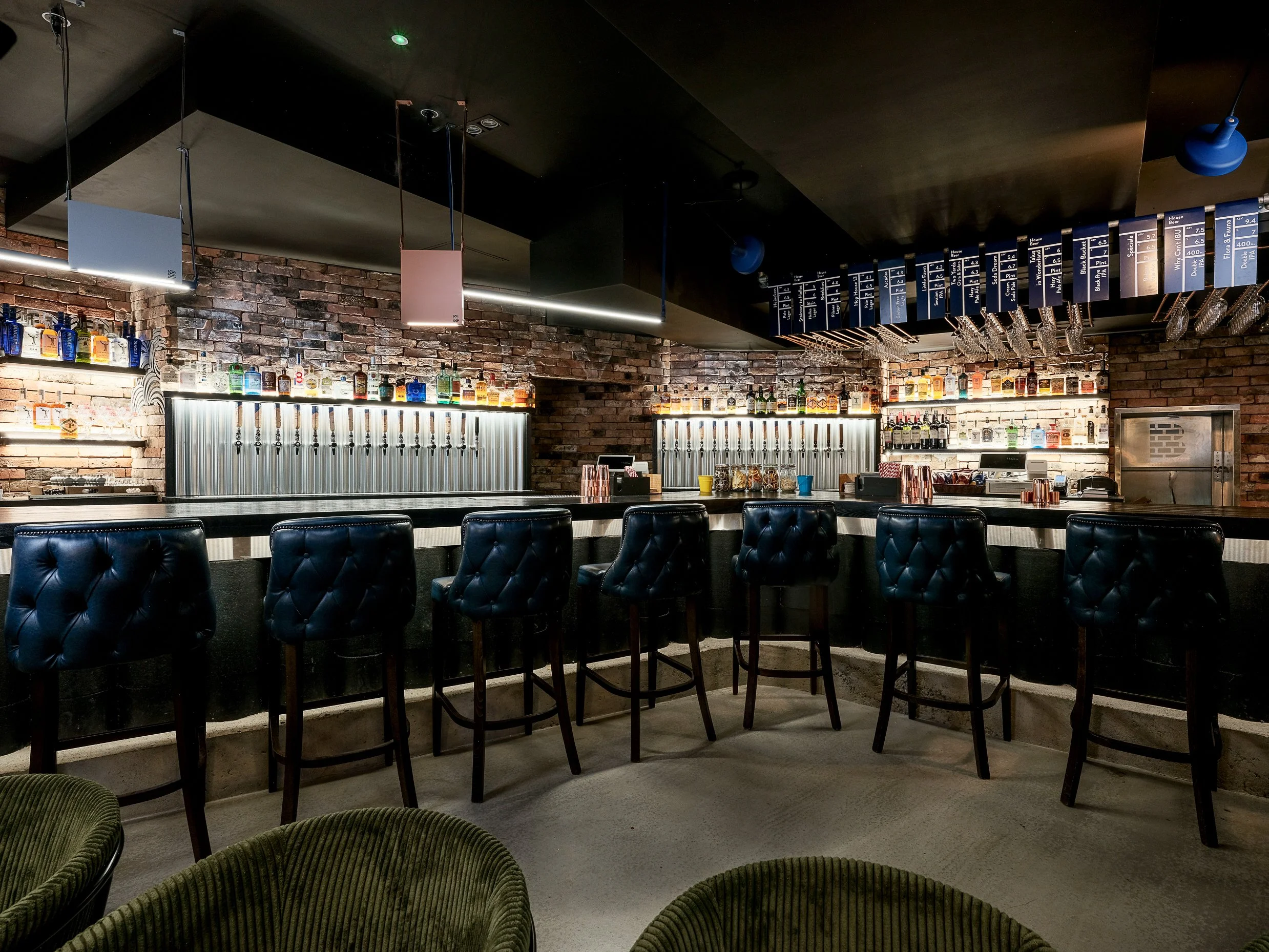 Brickyard Gastropub Interior-57.jpg