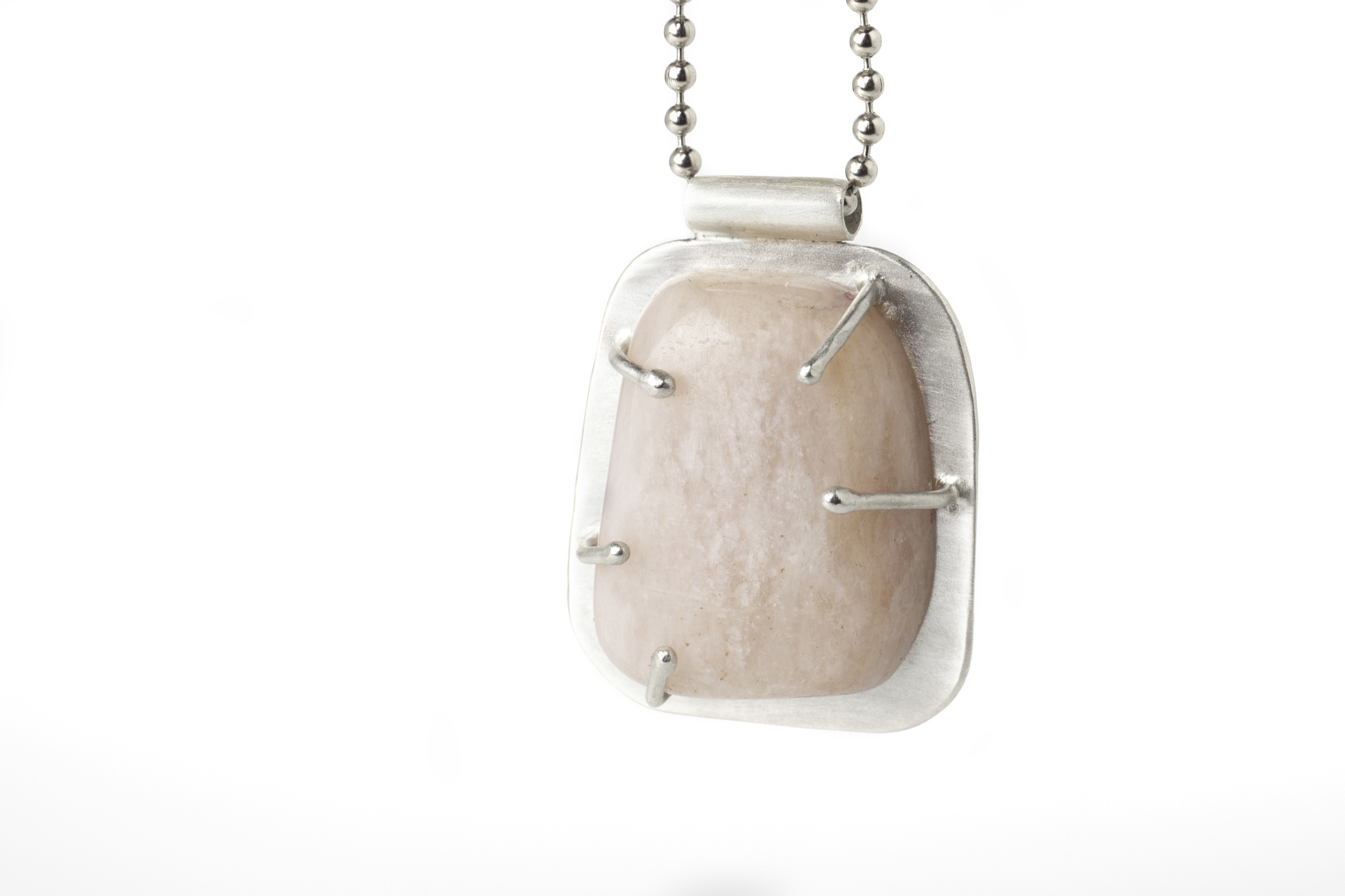 rosequartzpendant.jpg