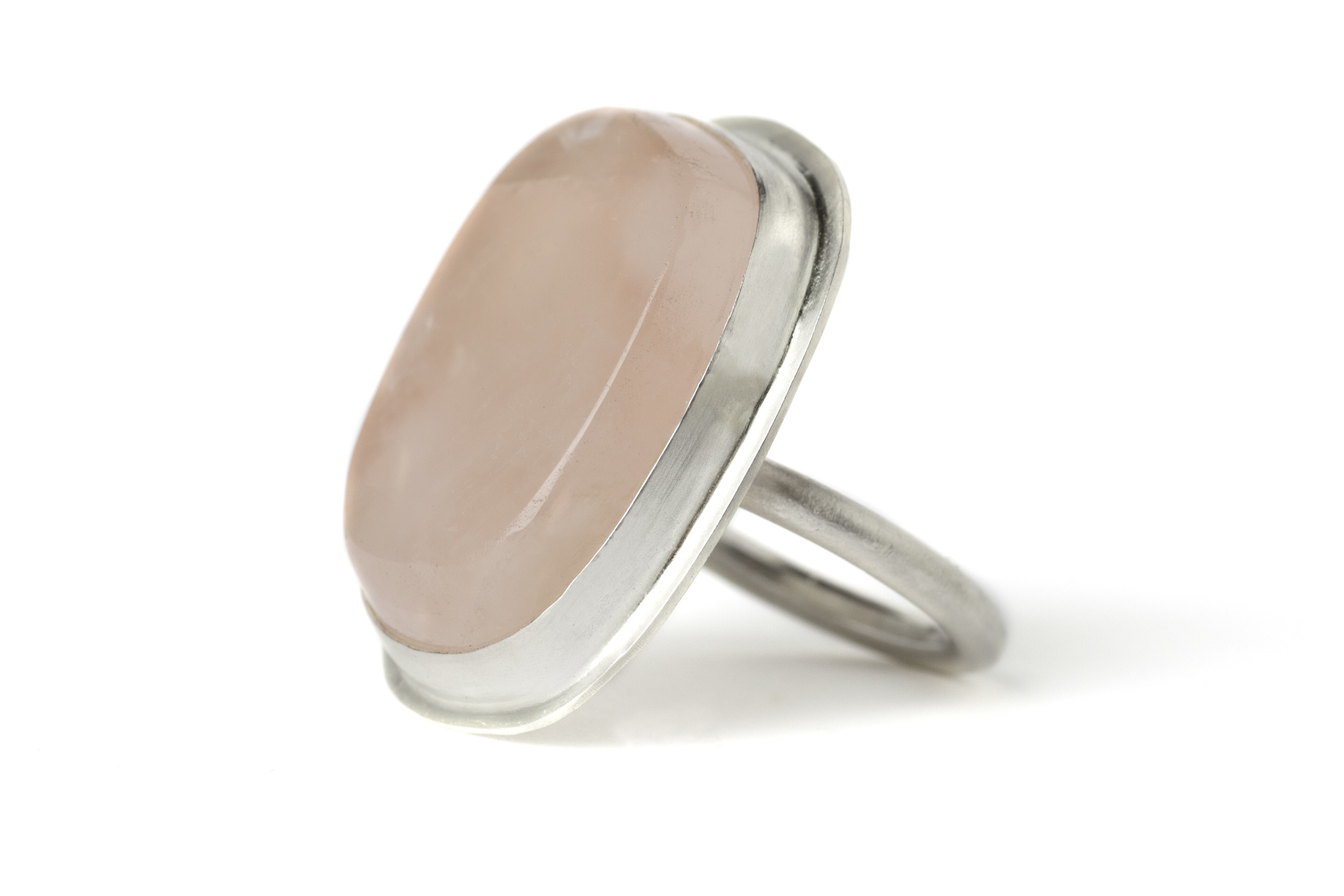 rosequartzovalring.jpg