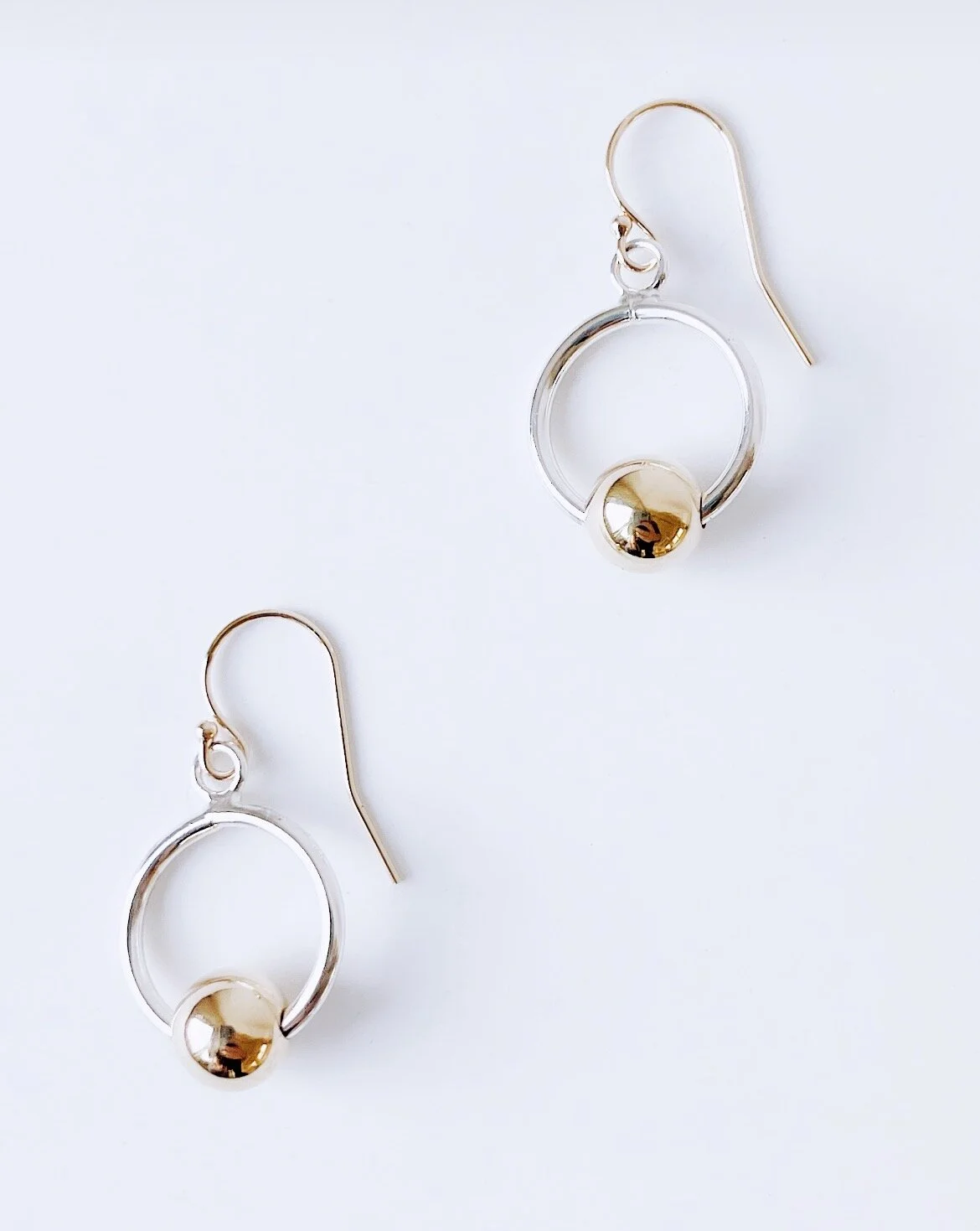 8A429551-3DF2-4065-BDE1-0D34CEEE2B99