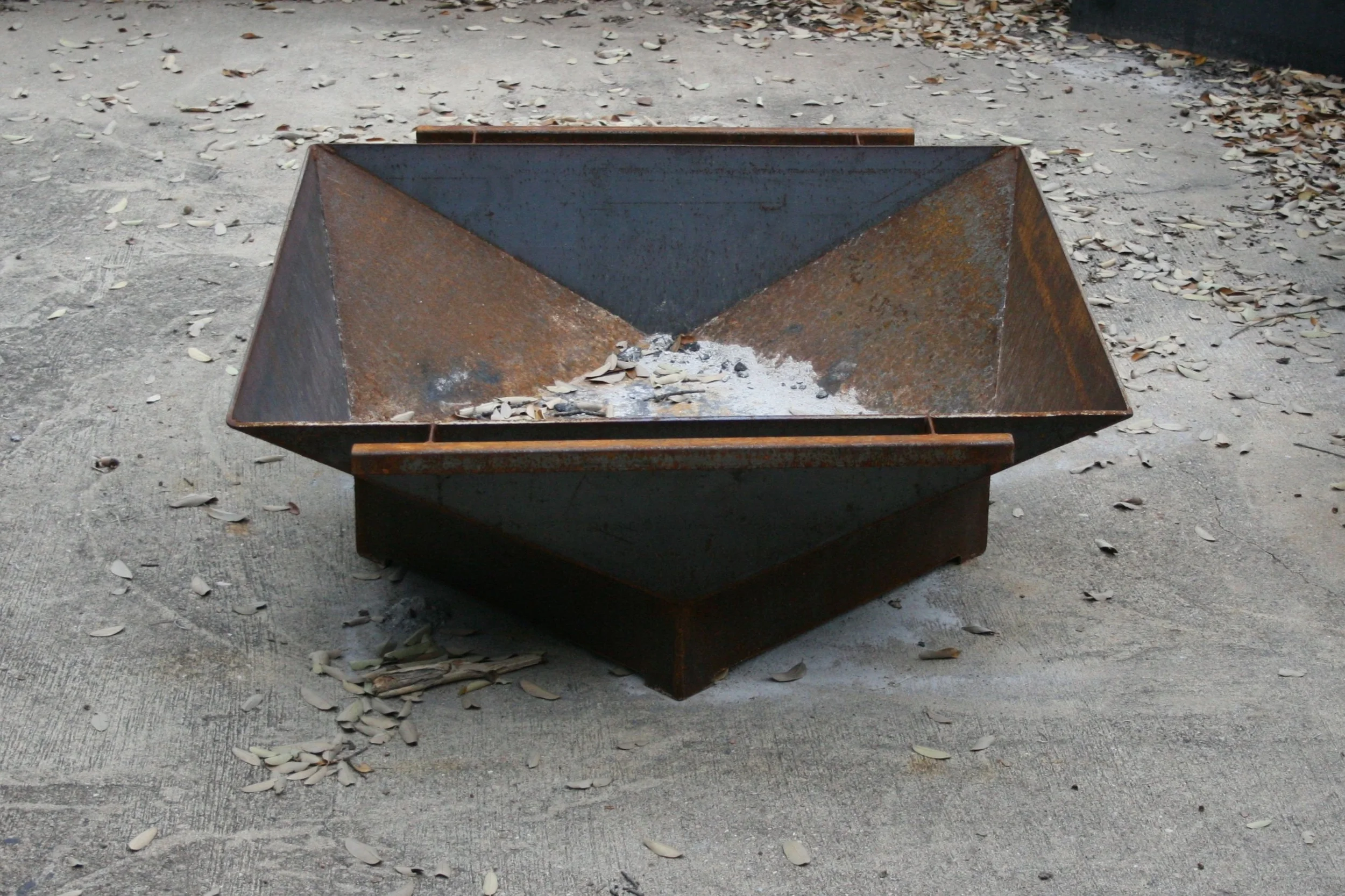 STEEL SQUARE — FIRE PIT #2 — 36 x 36 x 18