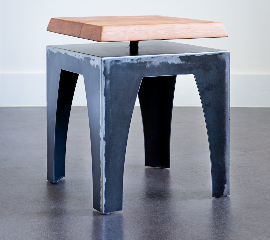 LONGLEAF PINE SWIVELTOP STOOL