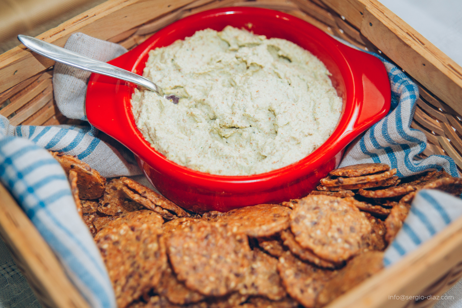 Raw zucchini almond dip served with Mary's gluten free crackers. Photo cred: Sergio Diaz, www.sergio-diaz.com