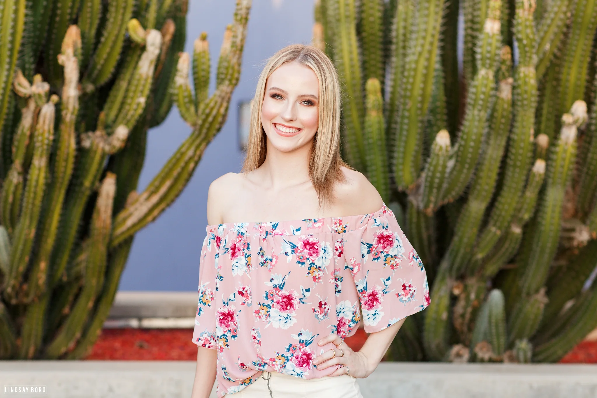 Lindsay-Borg-Arizona-Senior-Portraits (40).jpg