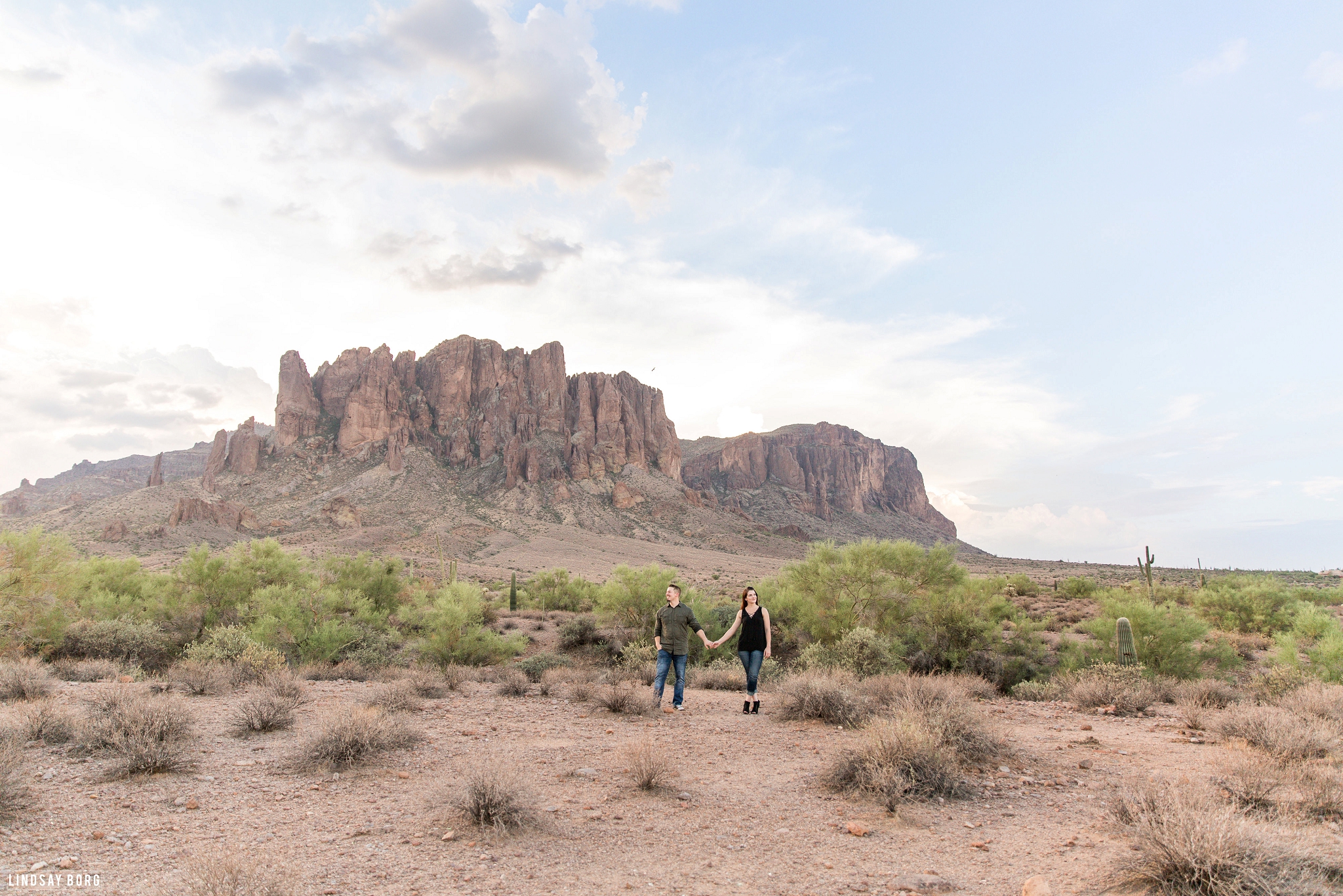Lindsay-Borg-Photography-Arizona-engagement-photographer-lost-dutchman (9).jpg