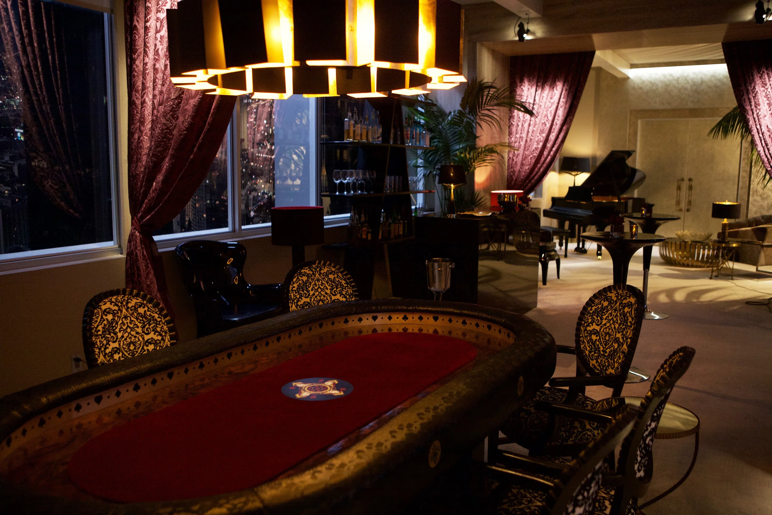 Weatherby Hotel - Gambling Suite