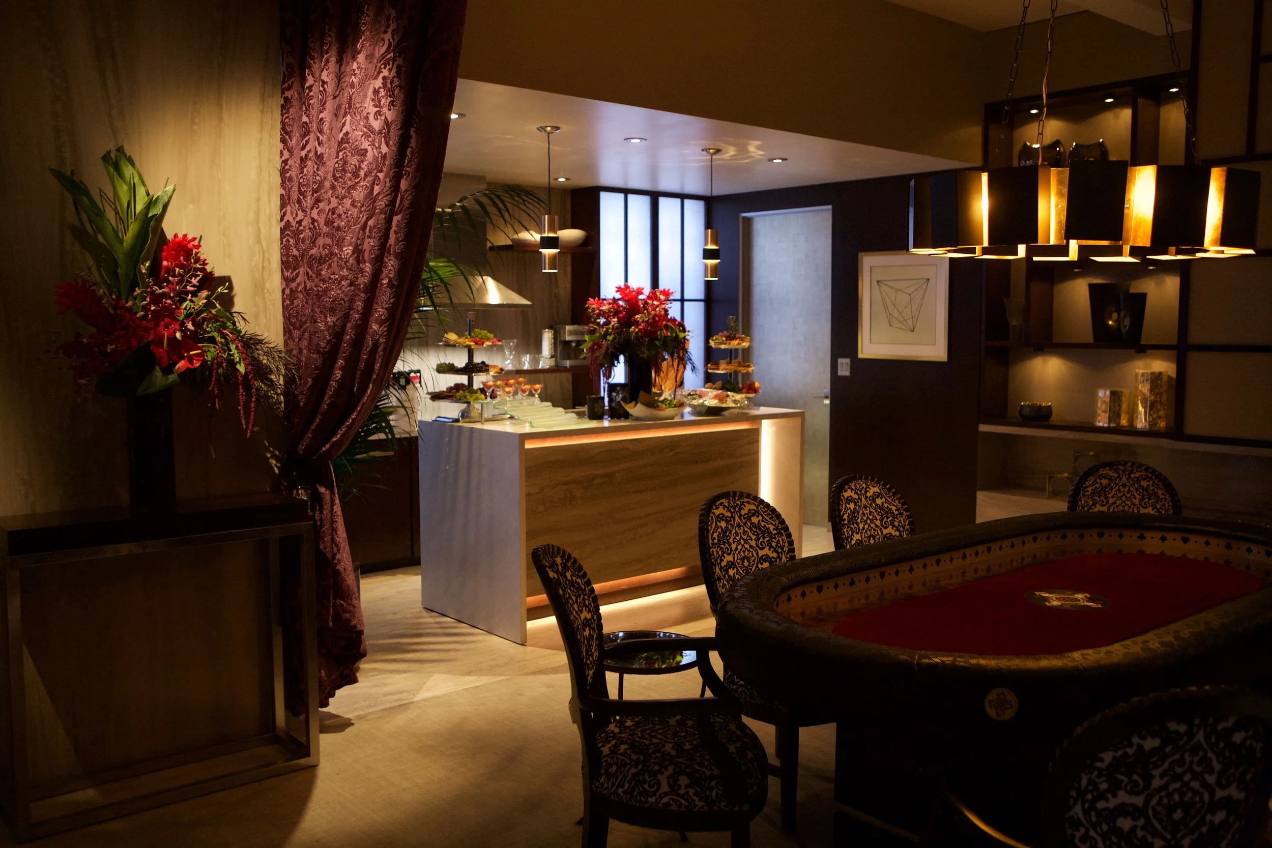 Weatherby Hotel - Gambling Suite