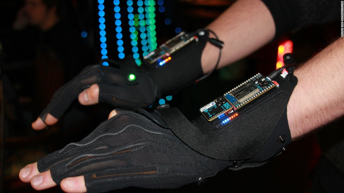 mimu gloves CNN.jpg