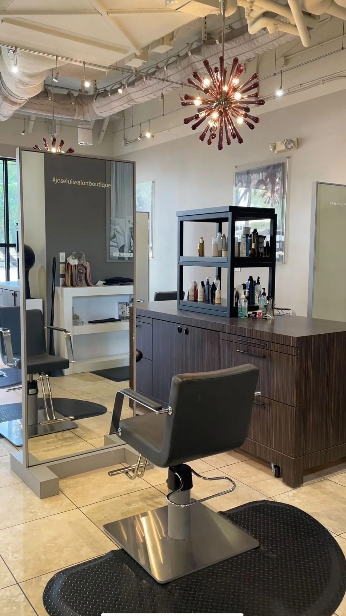 Austin's Premier Hair & Beauty Salon Jose Luis Salon