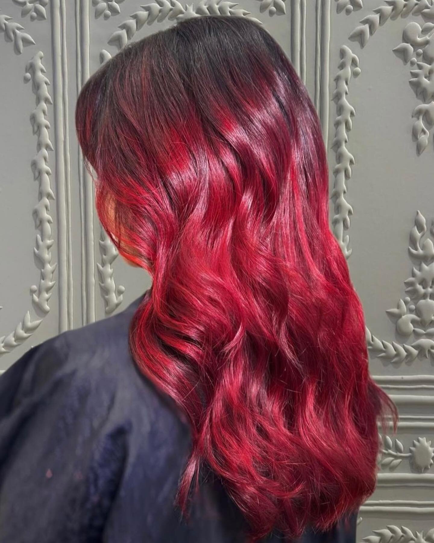 ruby red for vday ❤️&zwj;🔥🎀

#redhair #galentinesday #joseluissalonboutique