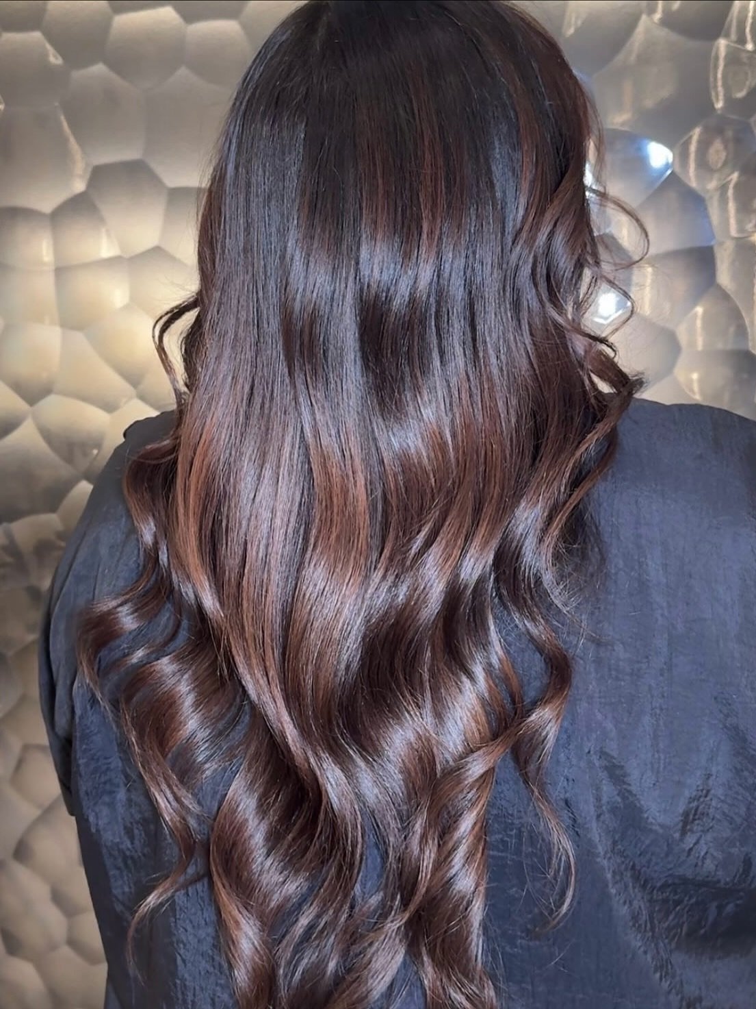 🍫🐻🤎Chocolate hair gloss w/Natalee 

#joseluissalonboutique #fallbrunette #brownhair