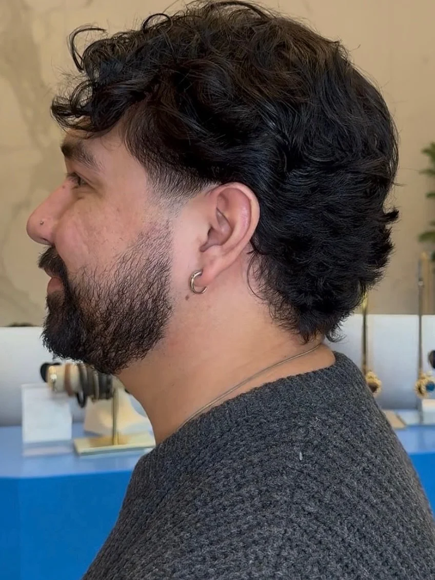 stylist Israel slaying all his looks at the domain🦋🖤✨

#joseluissalonboutique #menscut #austinstylist #balayage