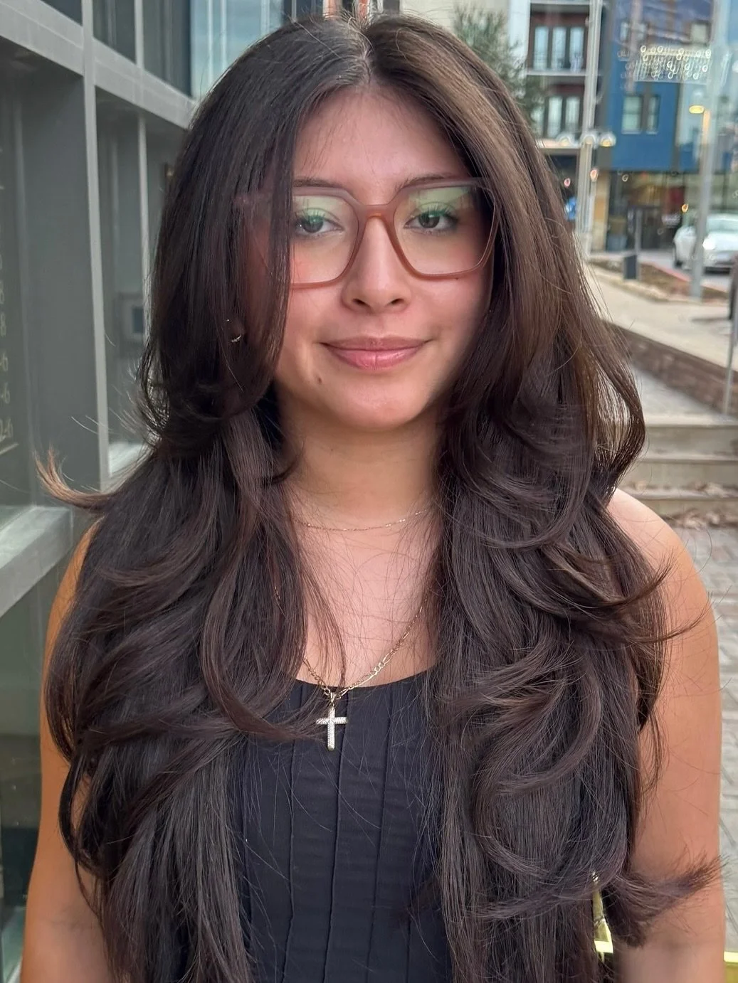 🗡️🌹all layered up w/ stylist Israel at the domain

#joseluissalonboutique #layeredhaircut