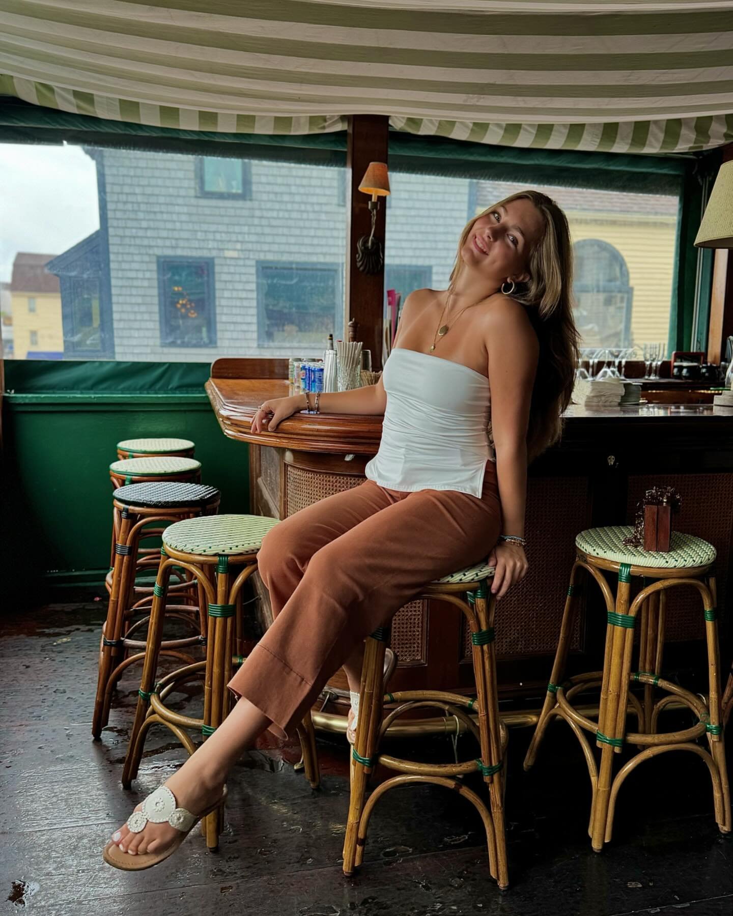 Fall.ing into pant season with grace 🤎🤍🖤💙 @diegobinetti @mandarinenpt #pantseason #withlove #newport #bestdressed #allday #everyday #newarrivals #welcoming #fall #oceanstateofmind #yogaeverydamnday #beunique #shoplocal #beyou #24/7 #lovewhatyouwe
