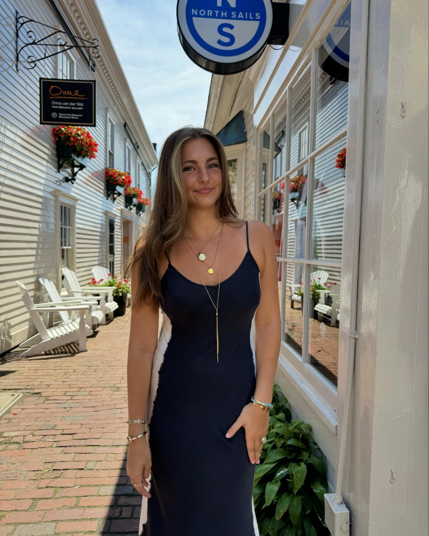Classy classics 🖤🤍 @mandarinenpt #saintbarths #to #newport #handdyed #beauties #oceanstate #living #beunique #atalltimes #wanderlust #instyle #wearwhatyoulove #lovewhatyouwear