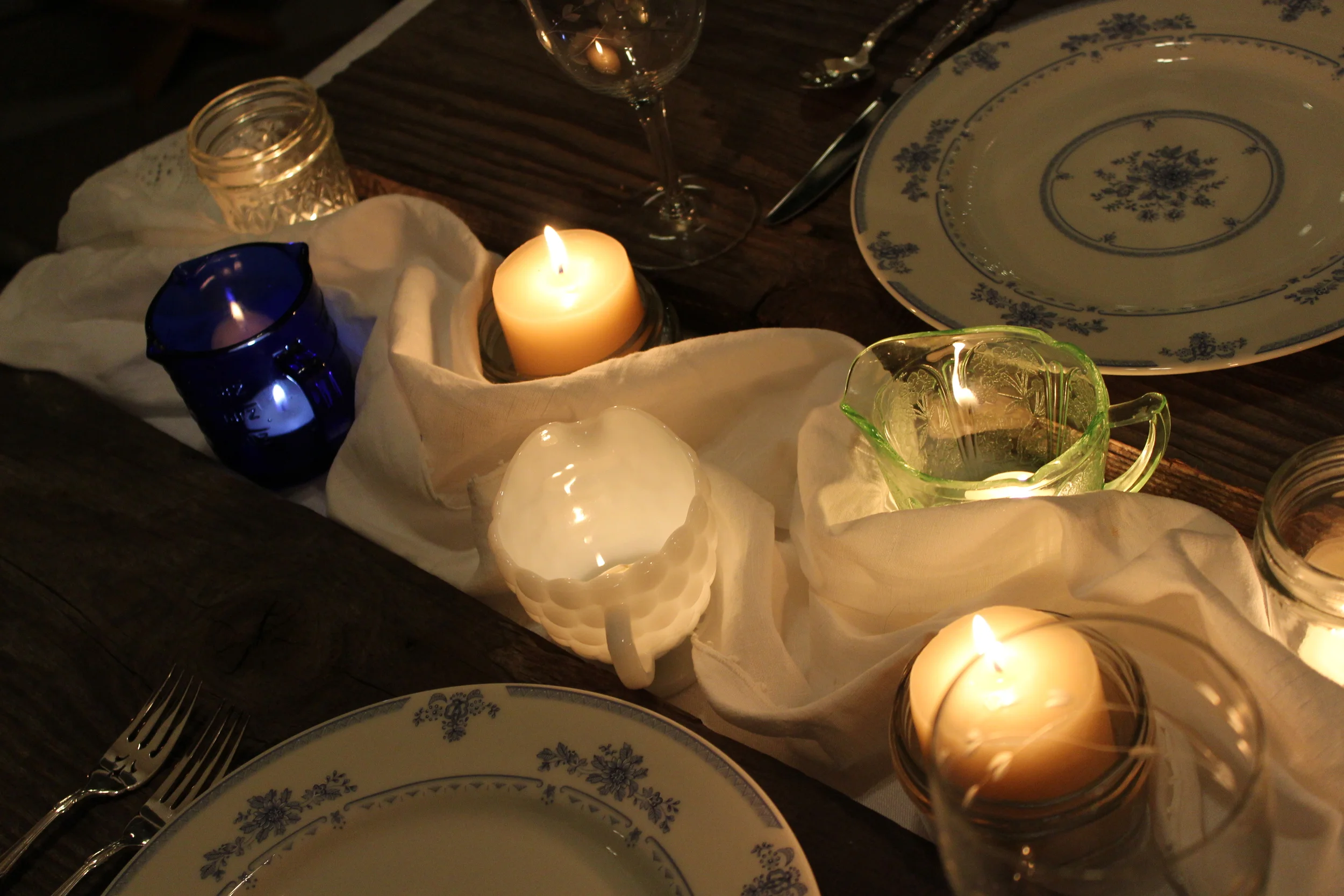 country Christmas table