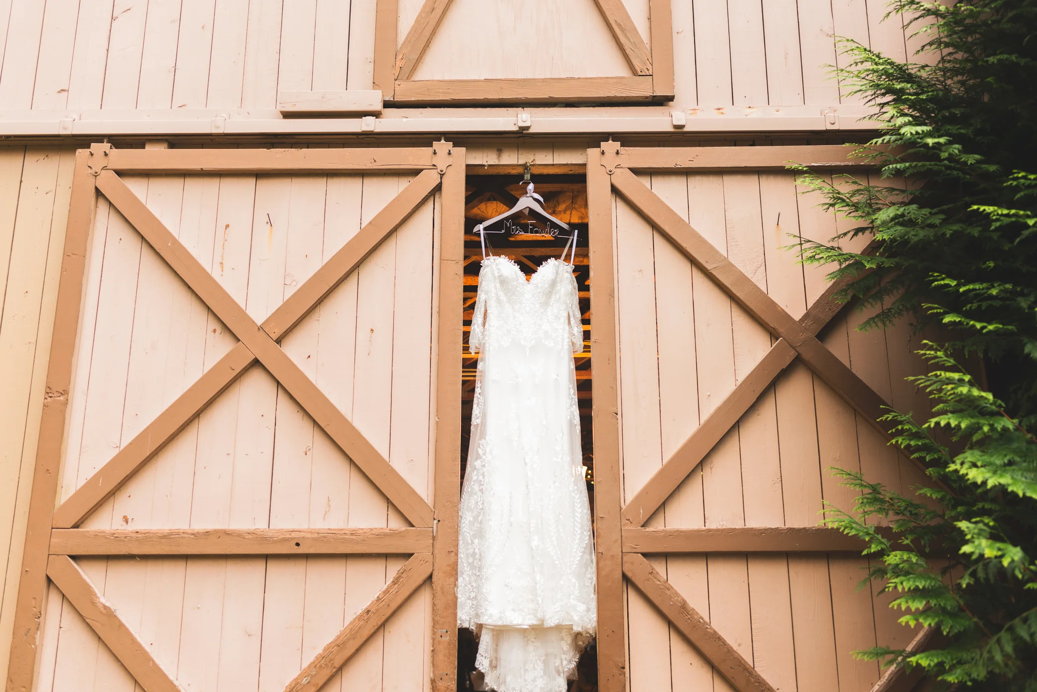 2018Wedding_Jenni&TKFowler_blog-11.jpg