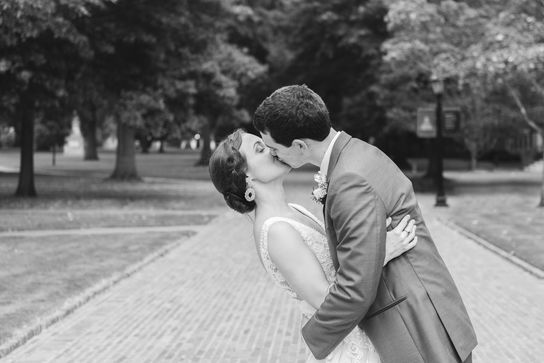 2019_Wedding_Jason&ShelbyMohn_blog-391.jpg